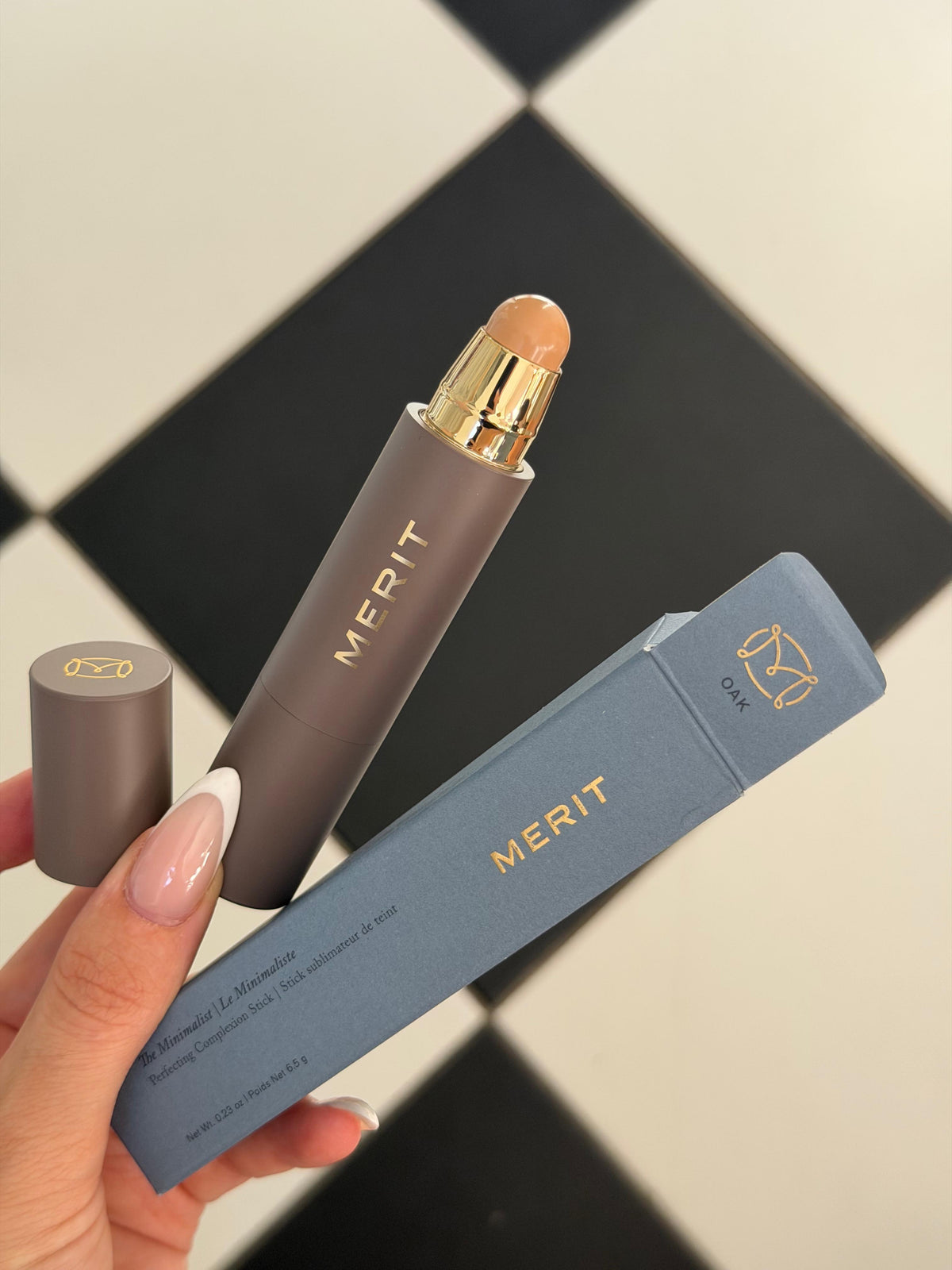 MERIT The Minimalist Perfecting Complexion Concealer Stick - Oak