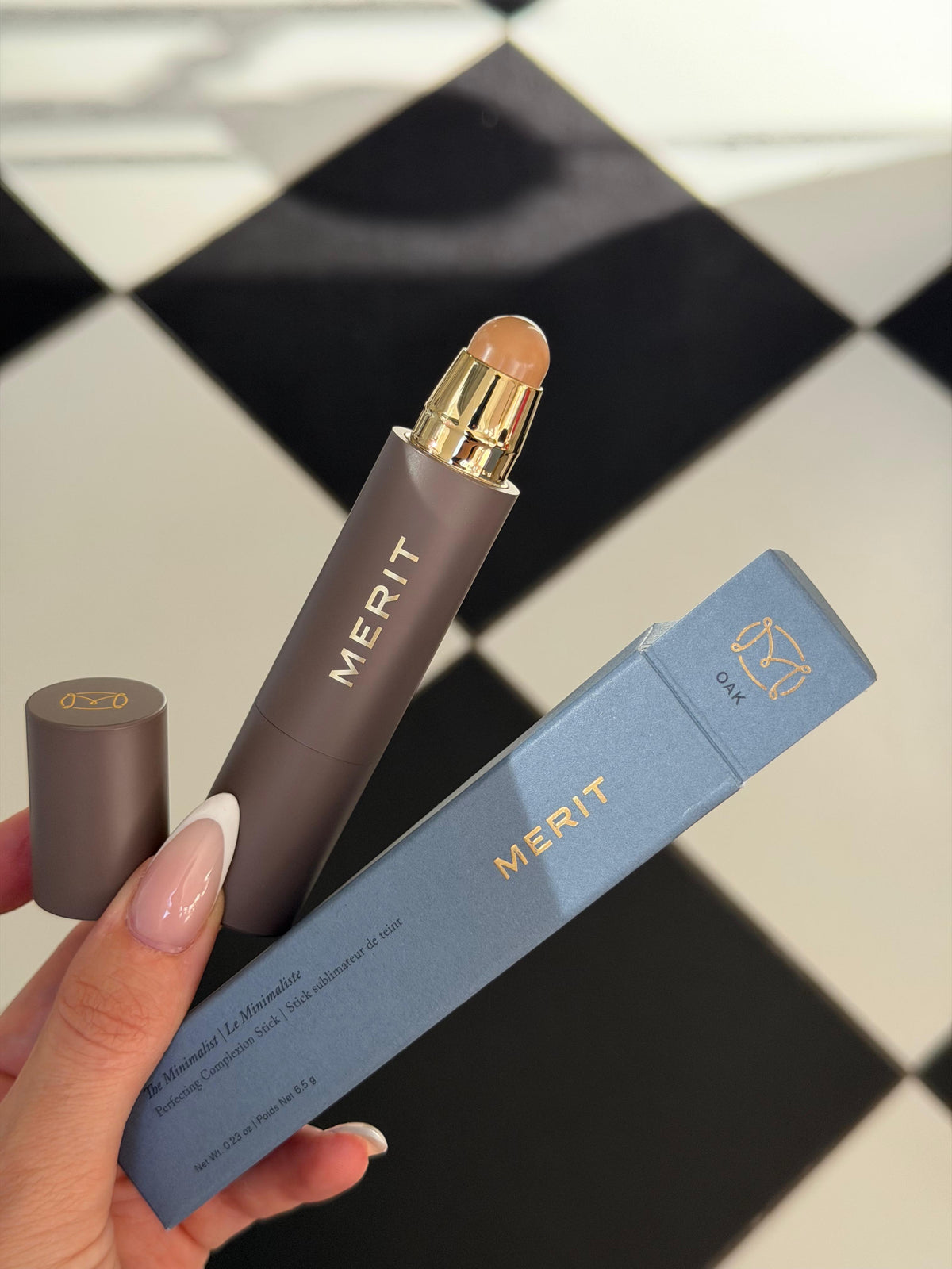 MERIT The Minimalist Perfecting Complexion Concealer Stick - Oak