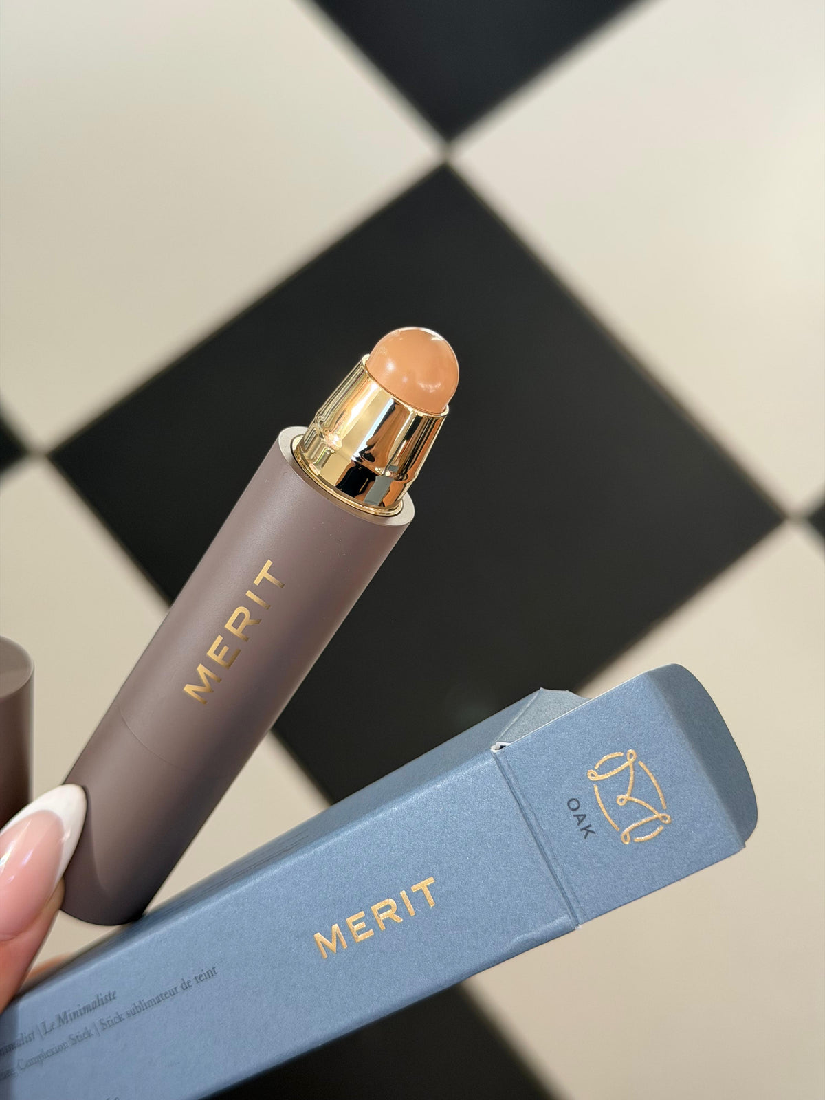 MERIT The Minimalist Perfecting Complexion Concealer Stick - Oak