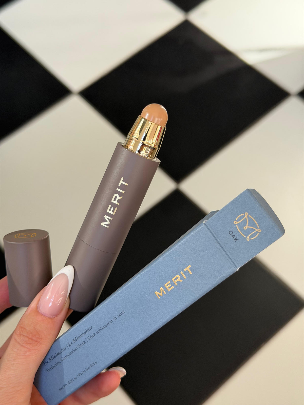 MERIT The Minimalist Perfecting Complexion Concealer Stick - Oak
