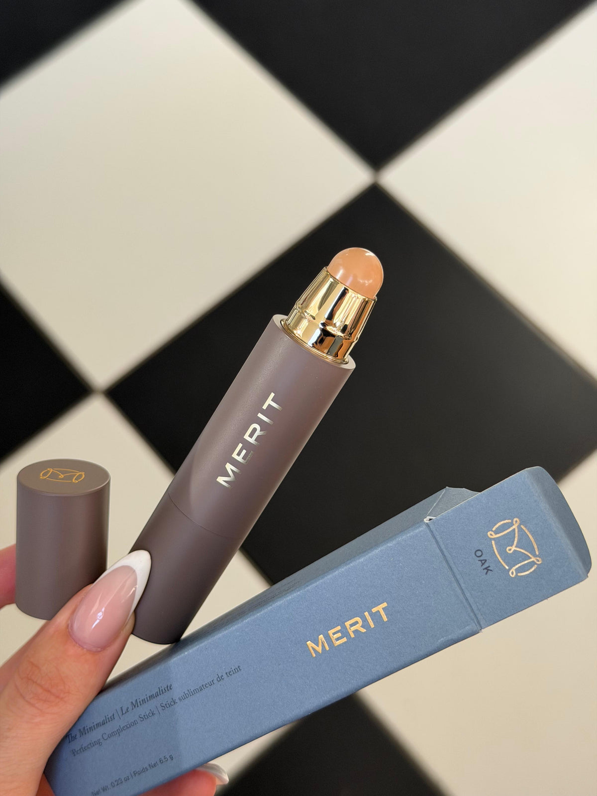 MERIT The Minimalist Perfecting Complexion Concealer Stick - Oak