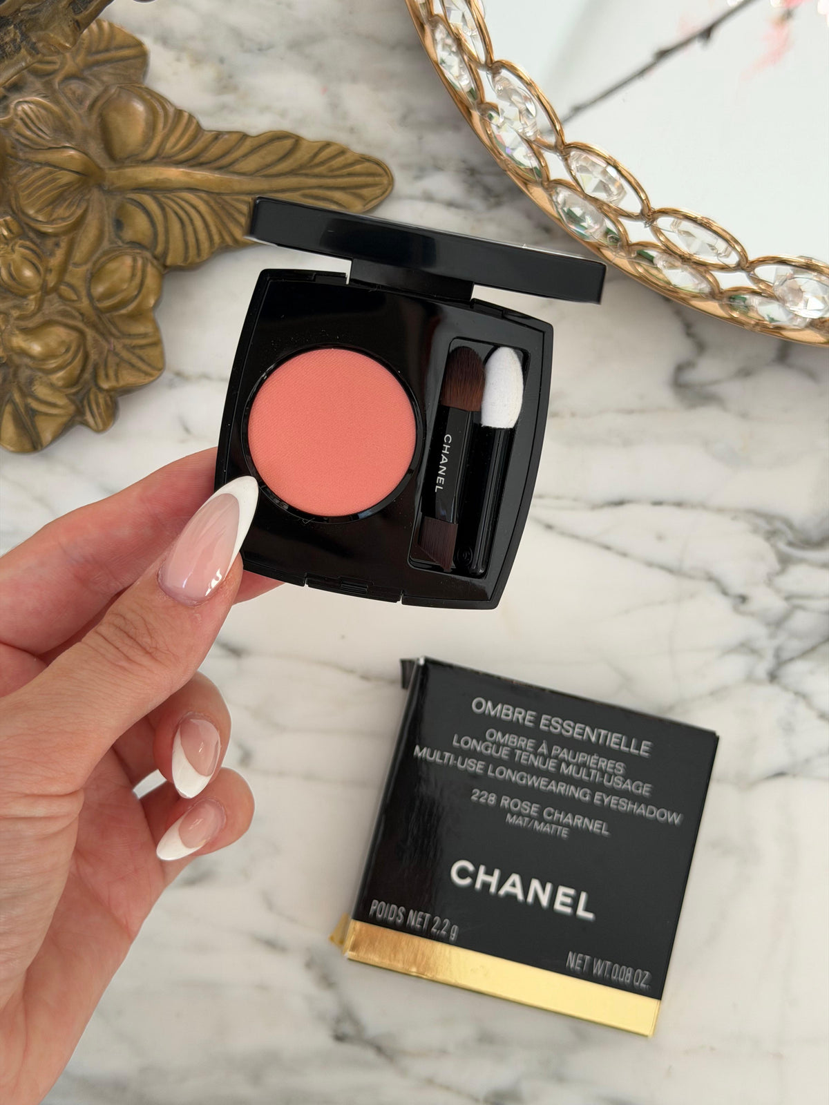 CHANEL Ombre Essentielle Multi-Use Longwearing Eyeshadow (228)