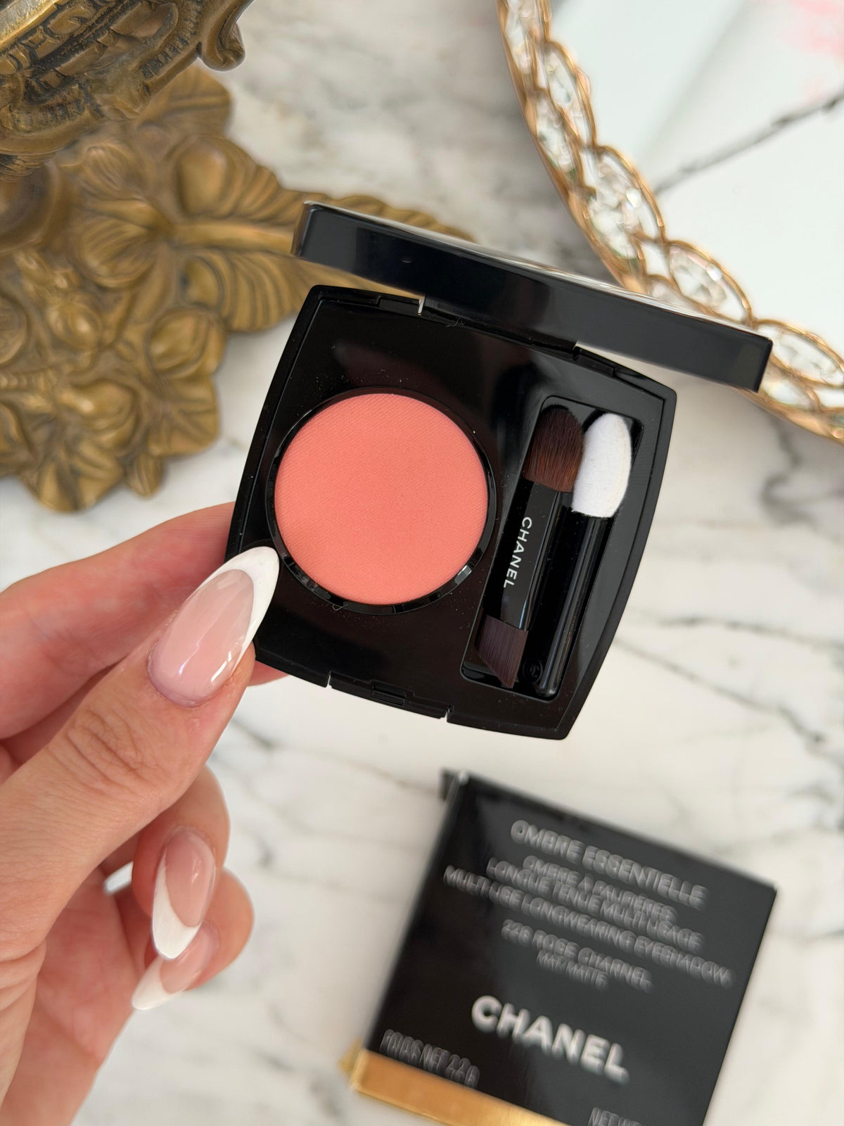CHANEL Ombre Essentielle Multi-Use Longwearing Eyeshadow (228)