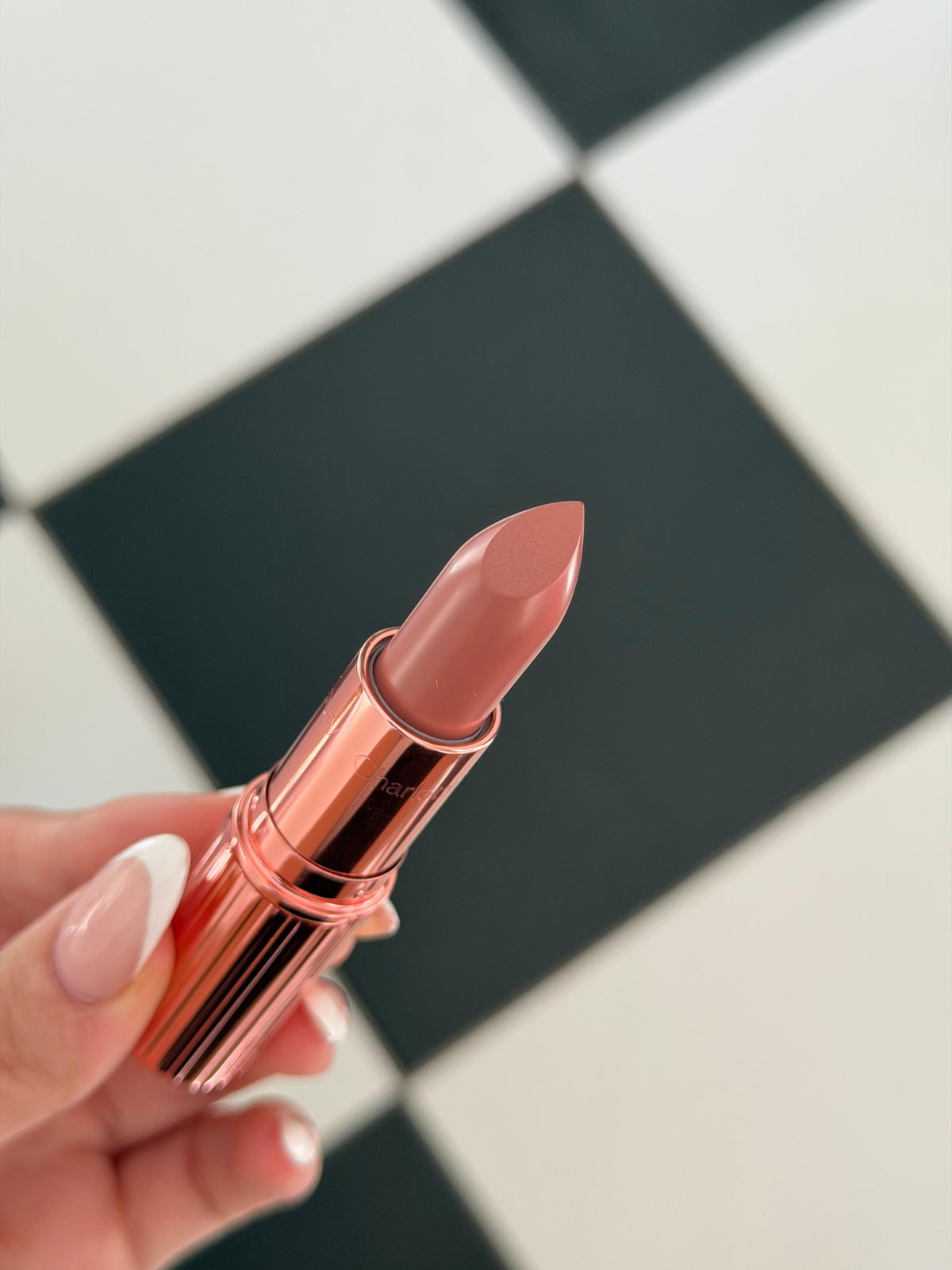 CHARLOTTE TILBURY Pillow Talk
Matte Revolution Long-Lasting Lipstick (1)