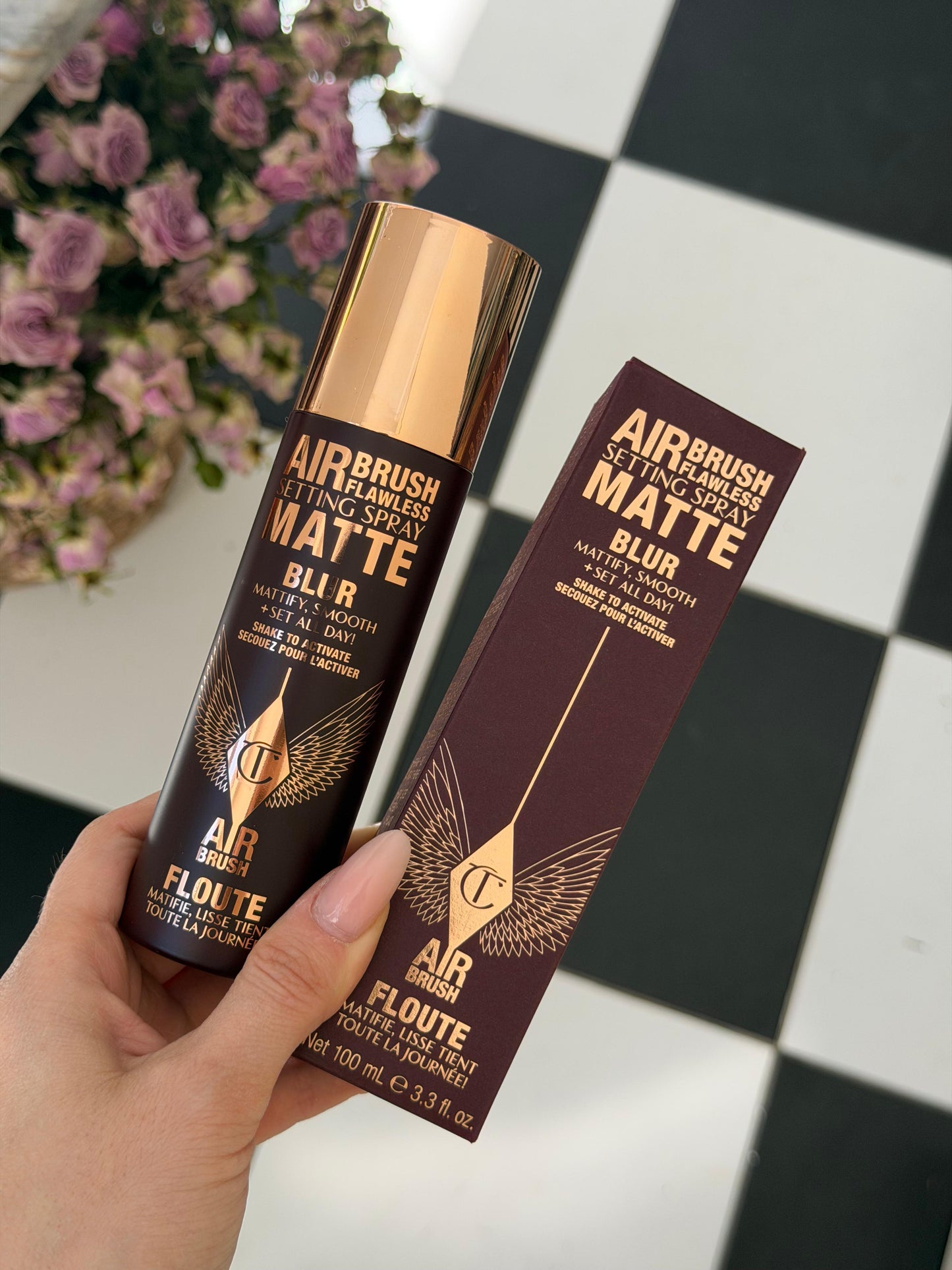 CHARLOTTE TILBURY
Airbrush Flawless Matte Blurring & Waterproof Setting Spray