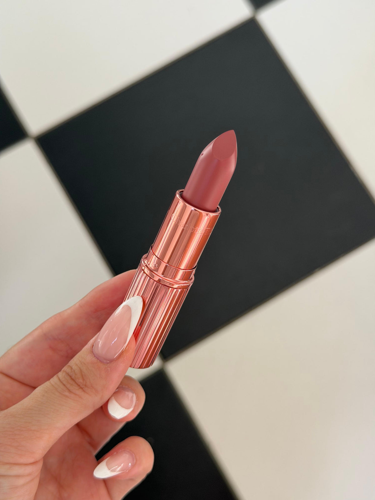 CHARLOTTE TILBURY Pillow Talk
Matte Revolution Long-Lasting Lipstick (5)