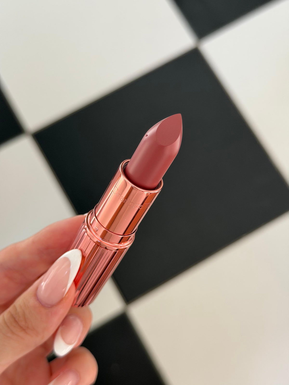 CHARLOTTE TILBURY Pillow Talk
Matte Revolution Long-Lasting Lipstick (5)