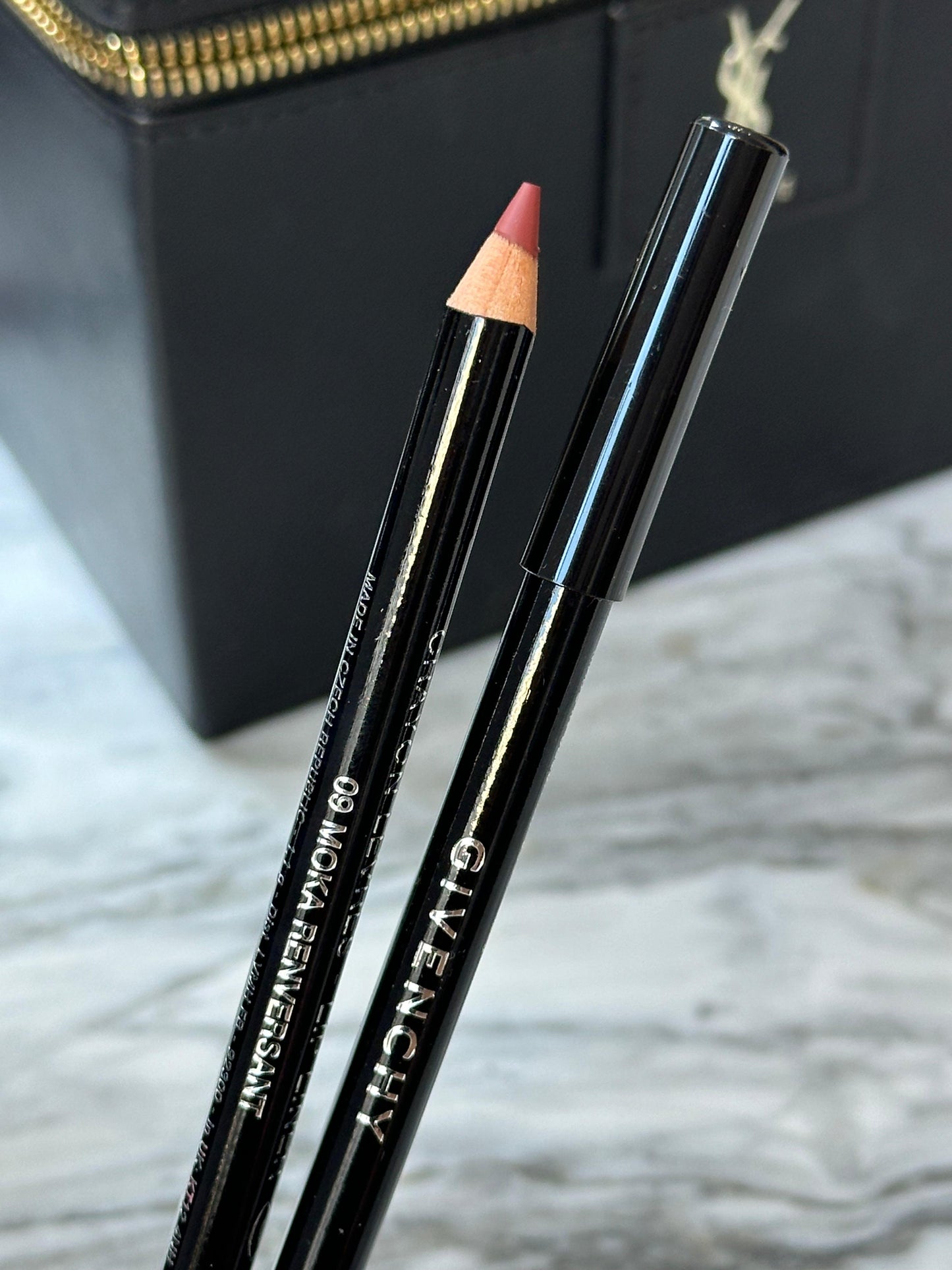 GIVENCHY
Lip Liner (09)