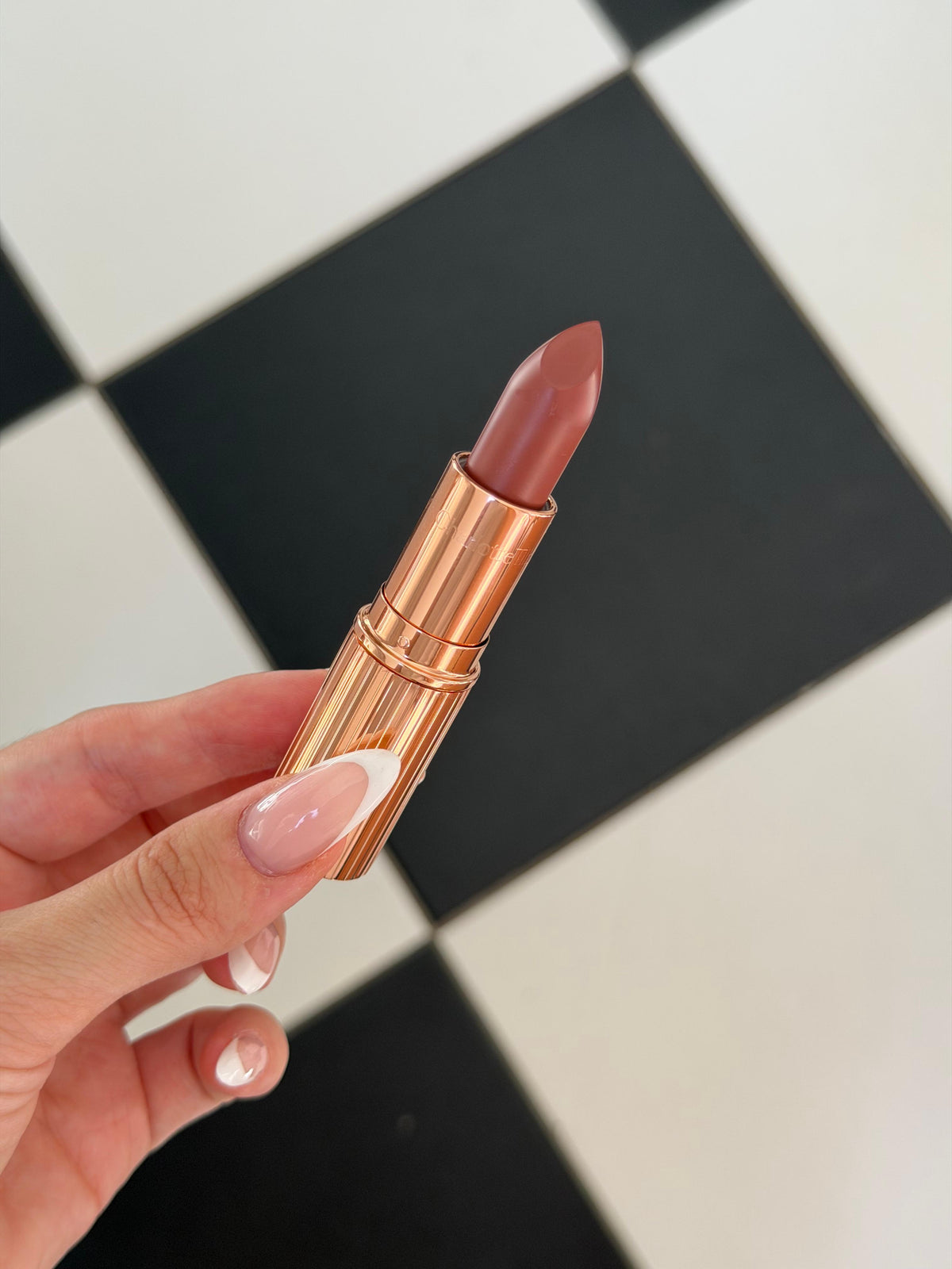 CHARLOTTE TILBURY Pillow Talk
Matte Revolution Long-Lasting Lipstick (6)