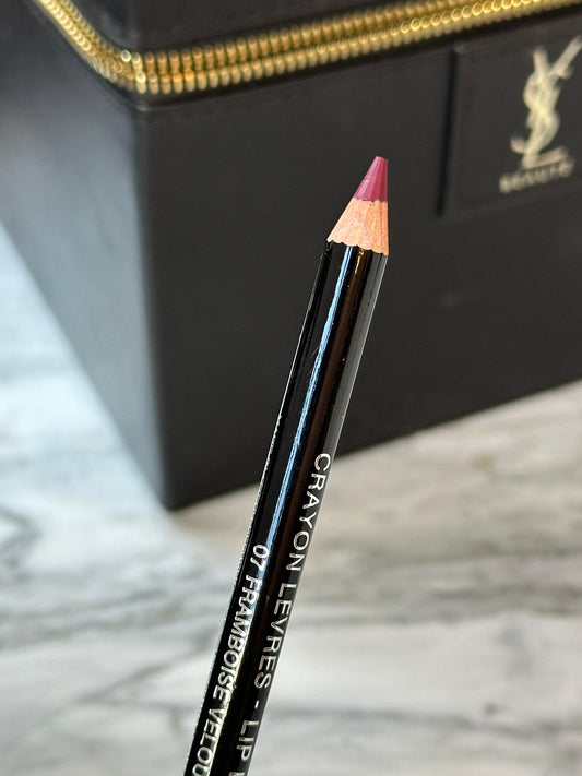 GIVENCHY
Lip Liner (07)