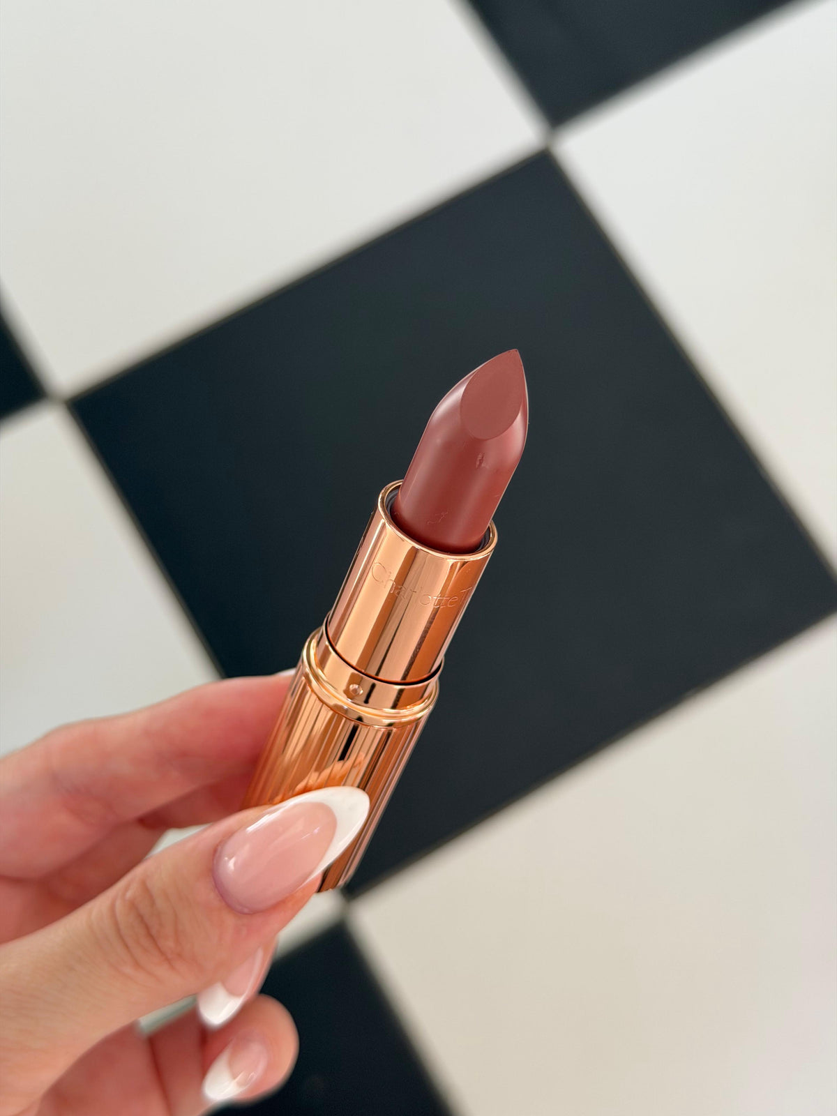 CHARLOTTE TILBURY Pillow Talk
Matte Revolution Long-Lasting Lipstick (6)