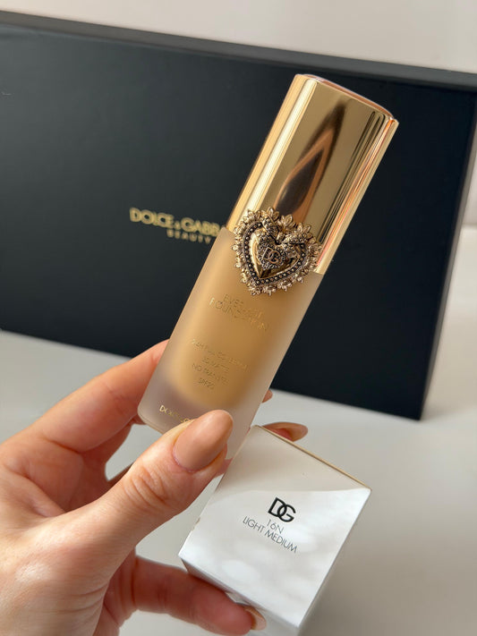 DOLCE&GABBANA Everlast Foundation (16N)
24H Full Coverage, 3D Matte, No Transfer SPF20
