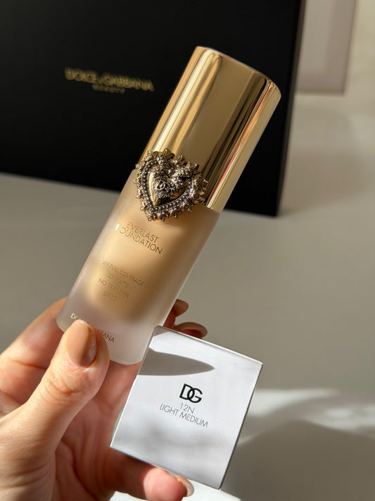 DOLCE&GABBANA Everlast Foundation (12N)
24H Full Coverage, 3D Matte, No Transfer SPF20