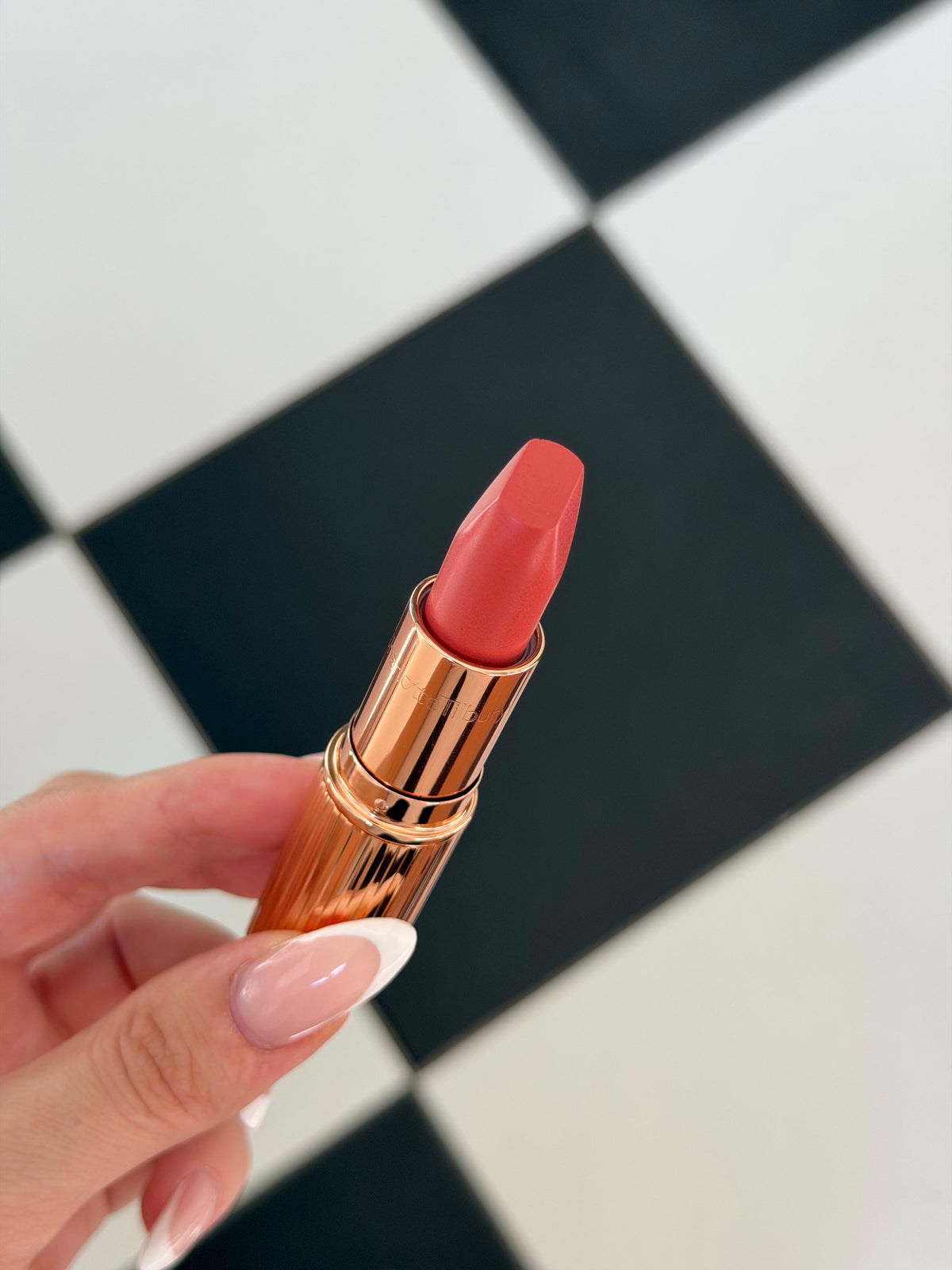 CHARLOTTE TILBURY Pillow Talk
Matte Revolution Long-Lasting Lipstick (7)