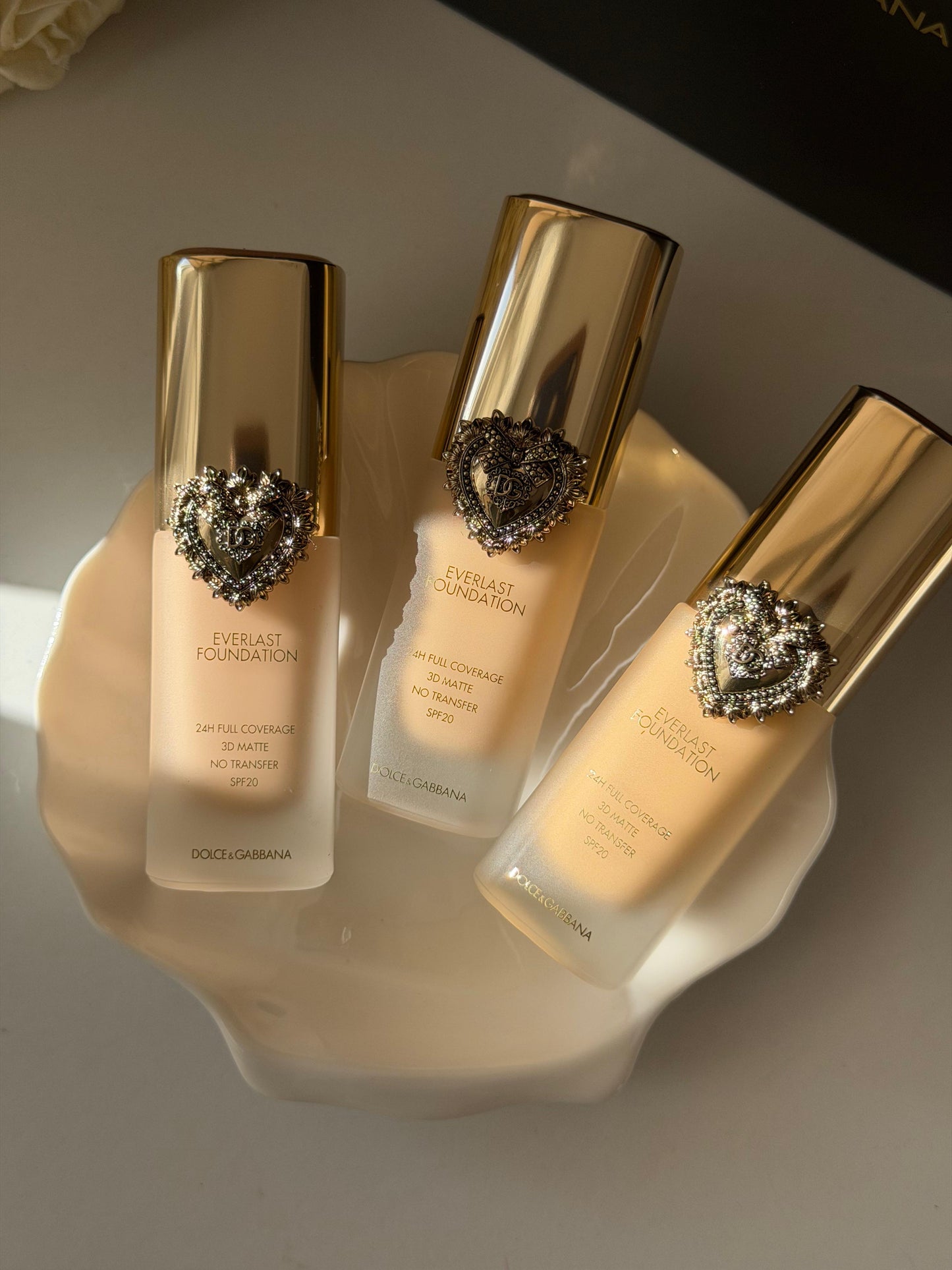 DOLCE&GABBANA Everlast Foundation (16N)
24H Full Coverage, 3D Matte, No Transfer SPF20