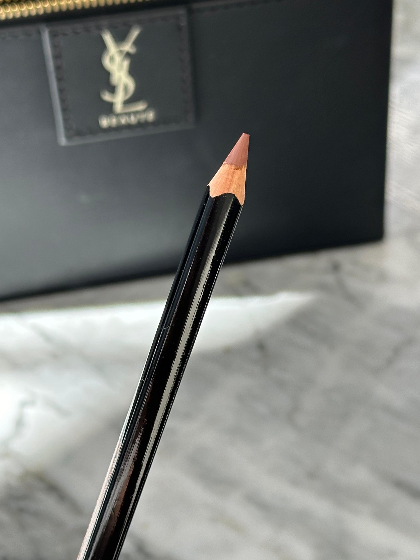 ANASTASIA BEVERLY HILLS
Lip Liner
A Full-Pigment Lip pencil For Shaping And Contouring Lips With Precision