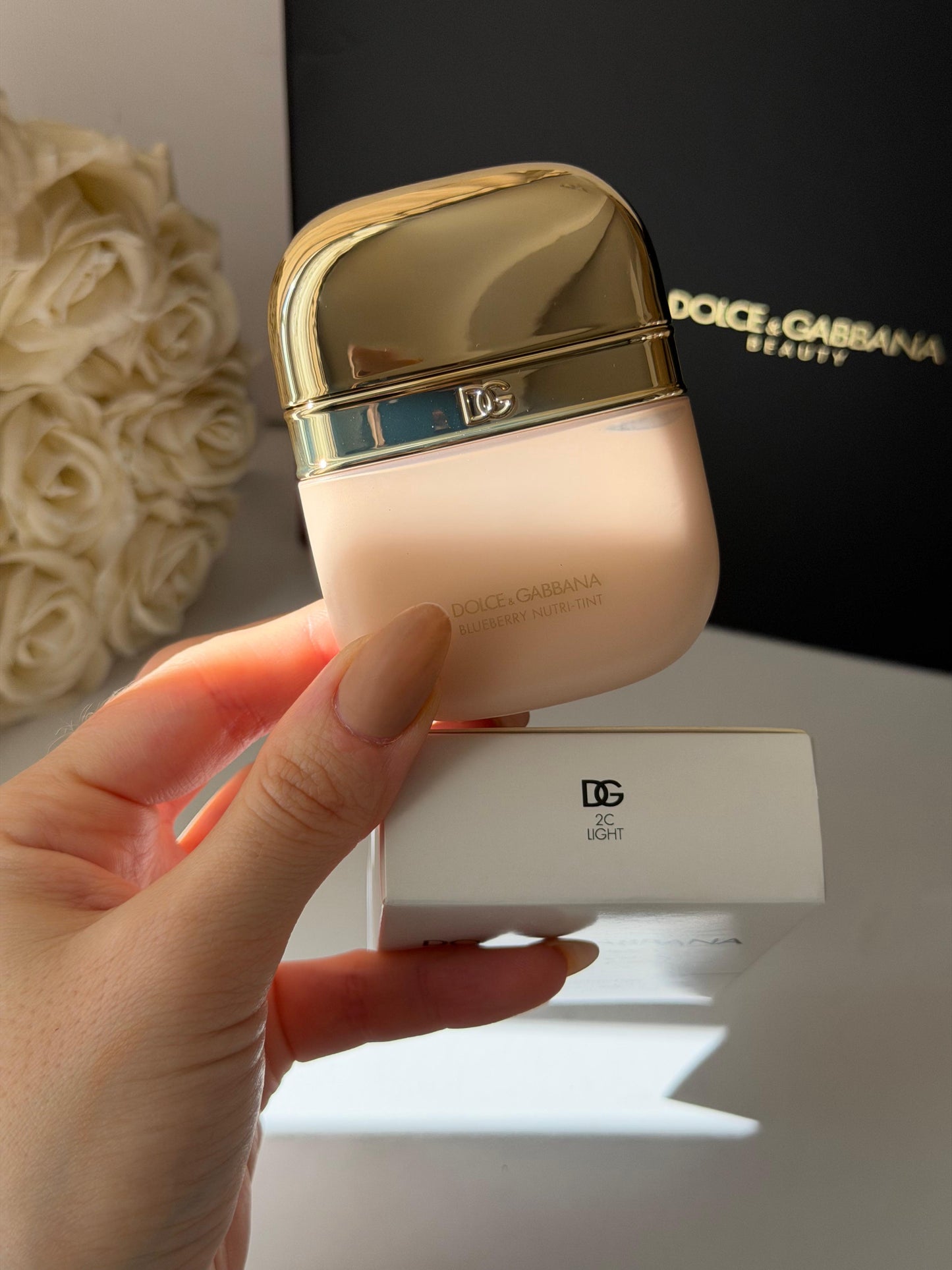 DOLCE&GABBANA Blueberry Nutri-Tint Foundation (02C)
Hydra-Glow & Fresh Skin Tint Sunscreen Broad Spectrum SPF20