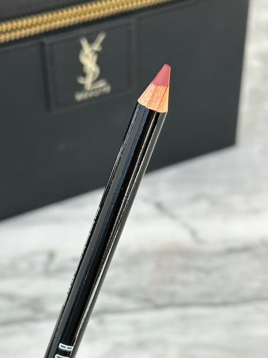 BOBBI BROWN
Lip Liner Pencil - Rum Raisin