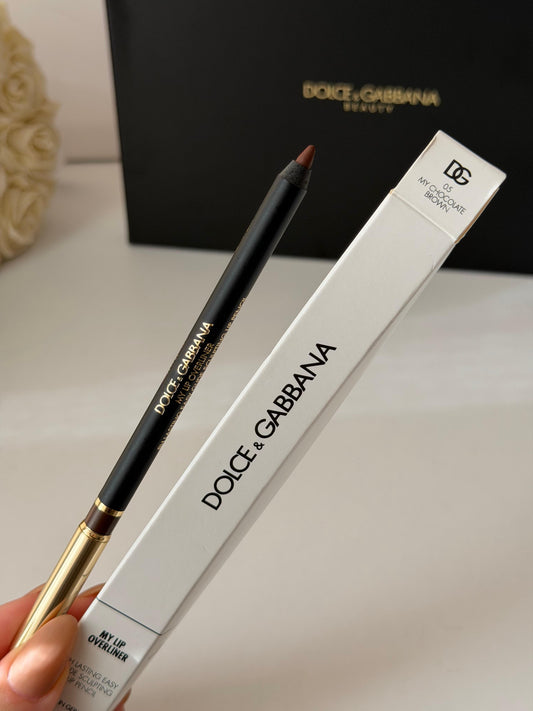 DOLCE&GABBANA My Lip Overliner
8H Lasting Easy Glide Sculpting Lip Pencil (05)