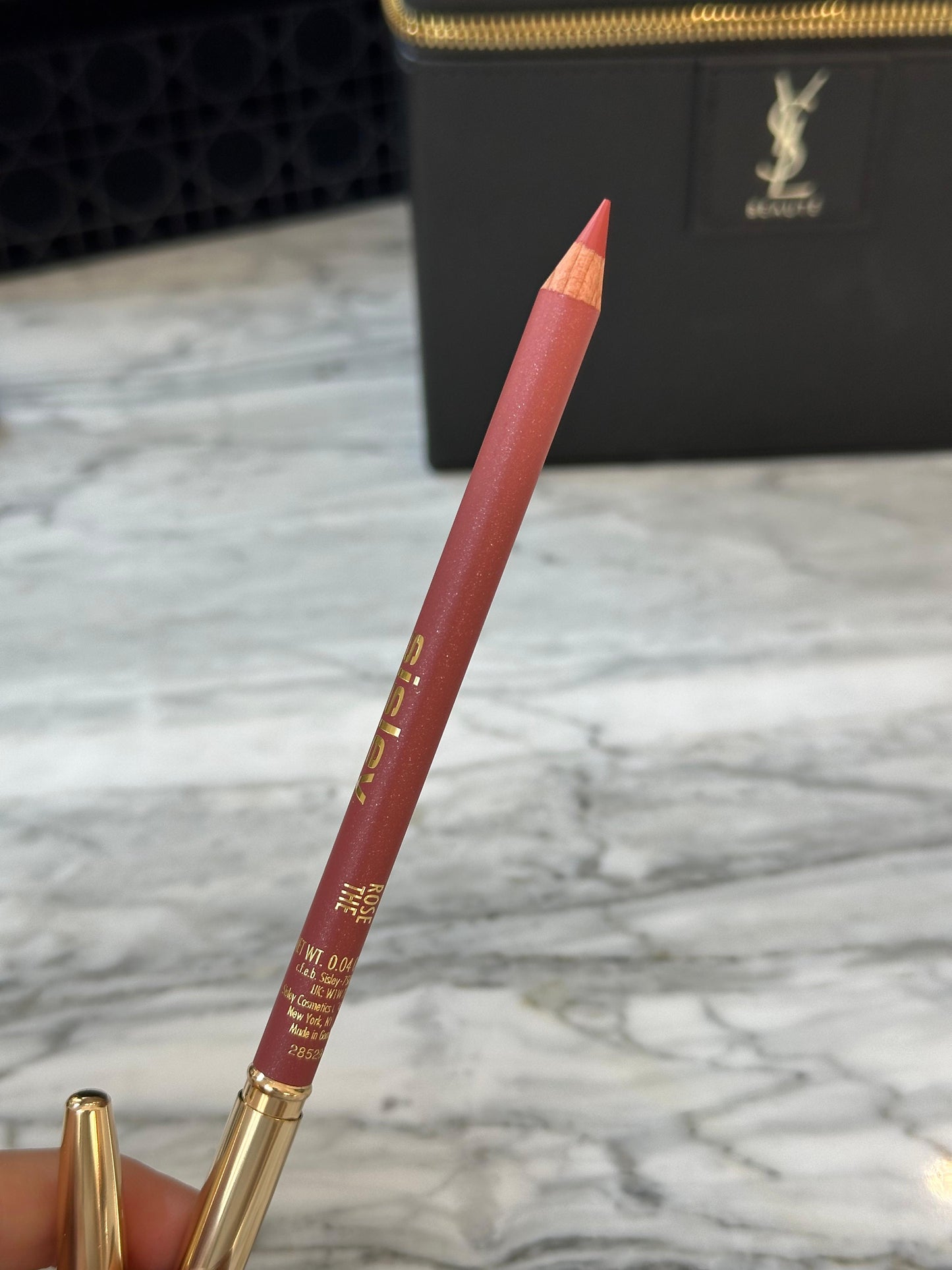 SISLEY Lip Liner - Rose Thé
Phyto-Lèvres Perfect - A Firm, Gentle, Easy-Glide Precise Pencil
