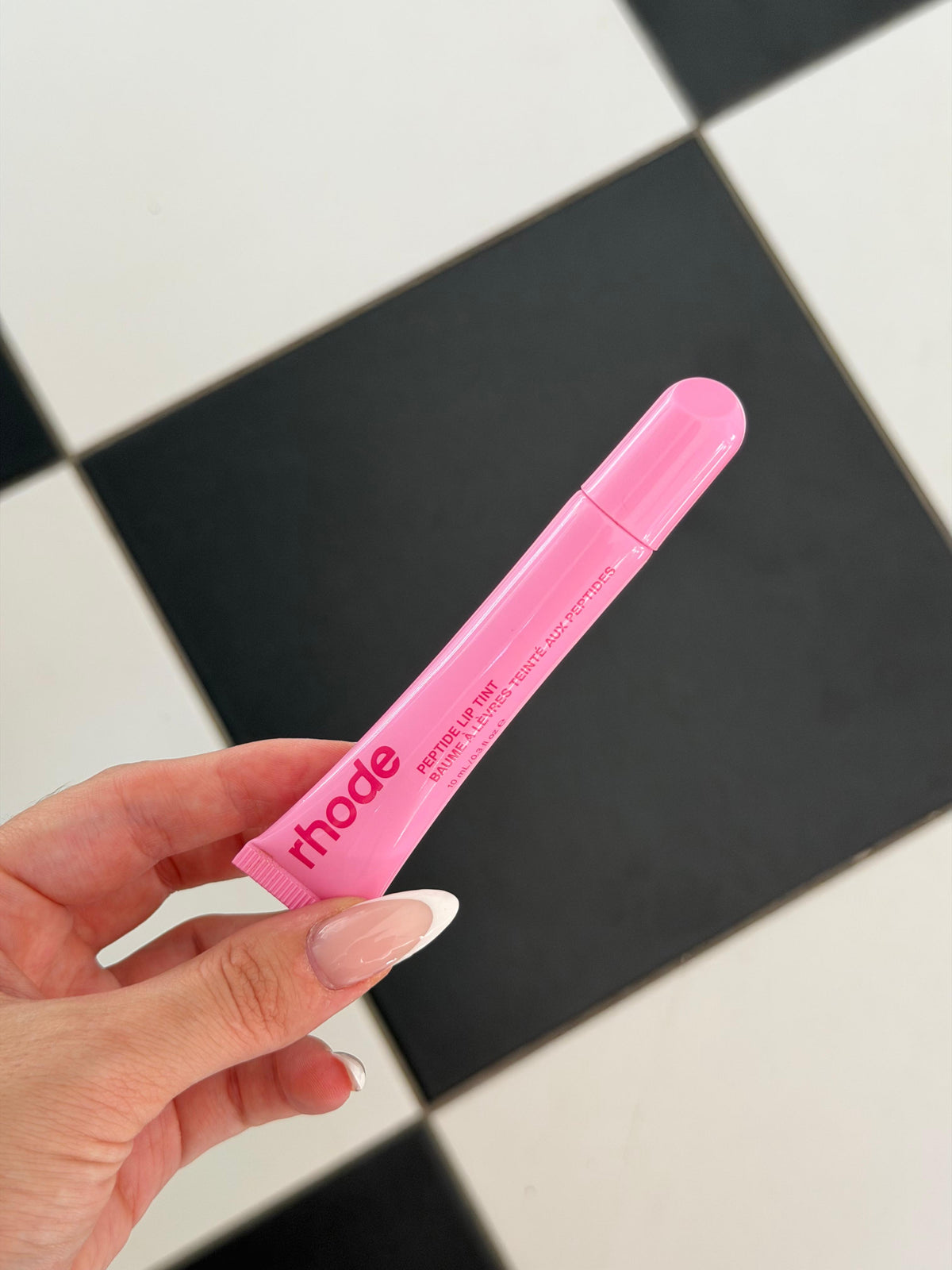RHODE Peptide Lip Tint
The Tinted Lip Layer - Jelly Bean