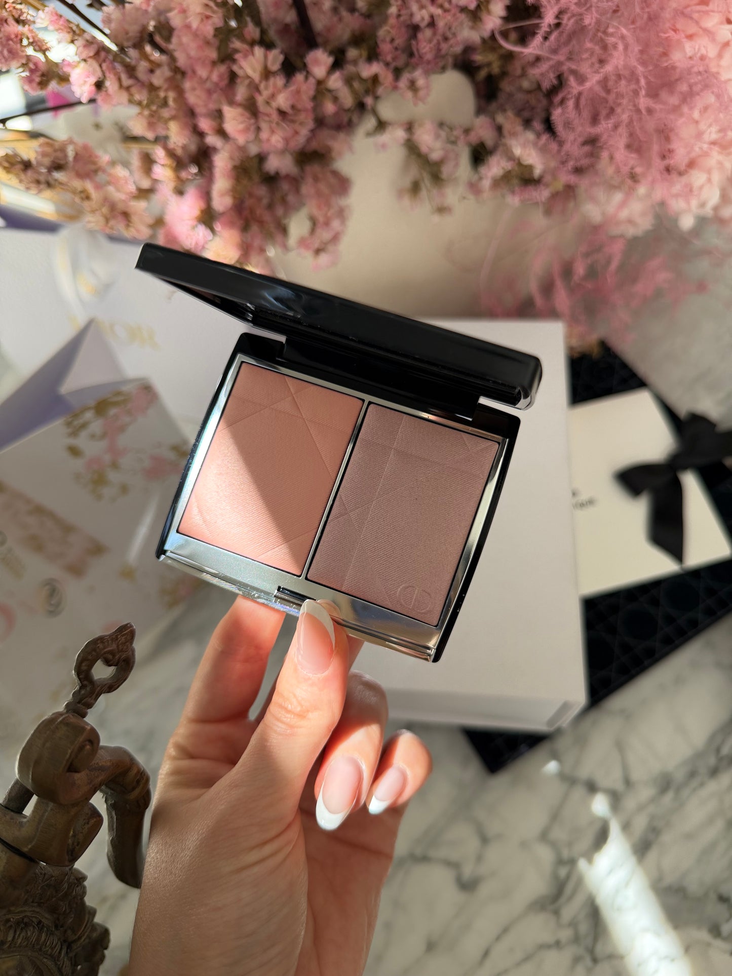 DIOR Rouge Blush Colour & Glow (287)
Multi-Use Face Palette – Color and Highlighter Duo