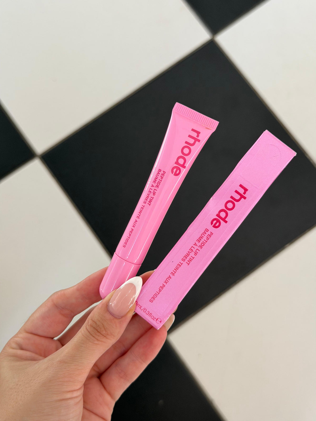 RHODE Peptide Lip Tint
The Tinted Lip Layer - Jelly Bean