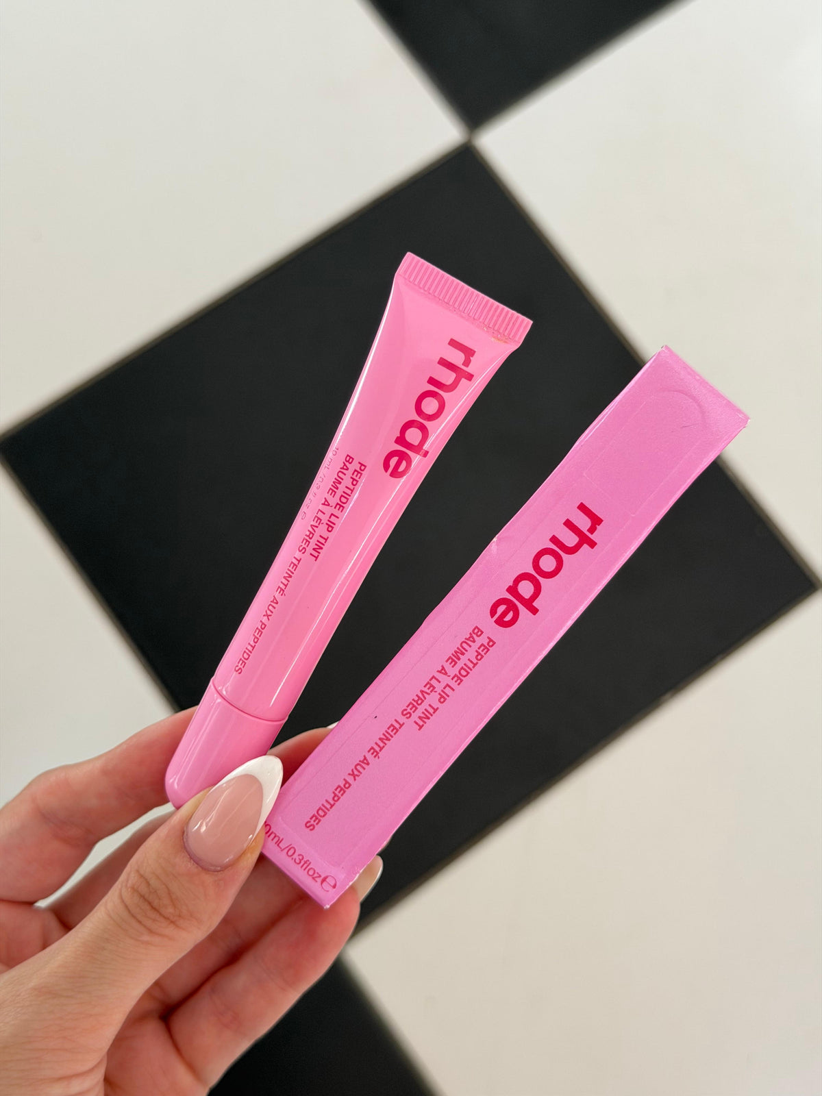 RHODE Peptide Lip Tint
The Tinted Lip Layer - Jelly Bean
