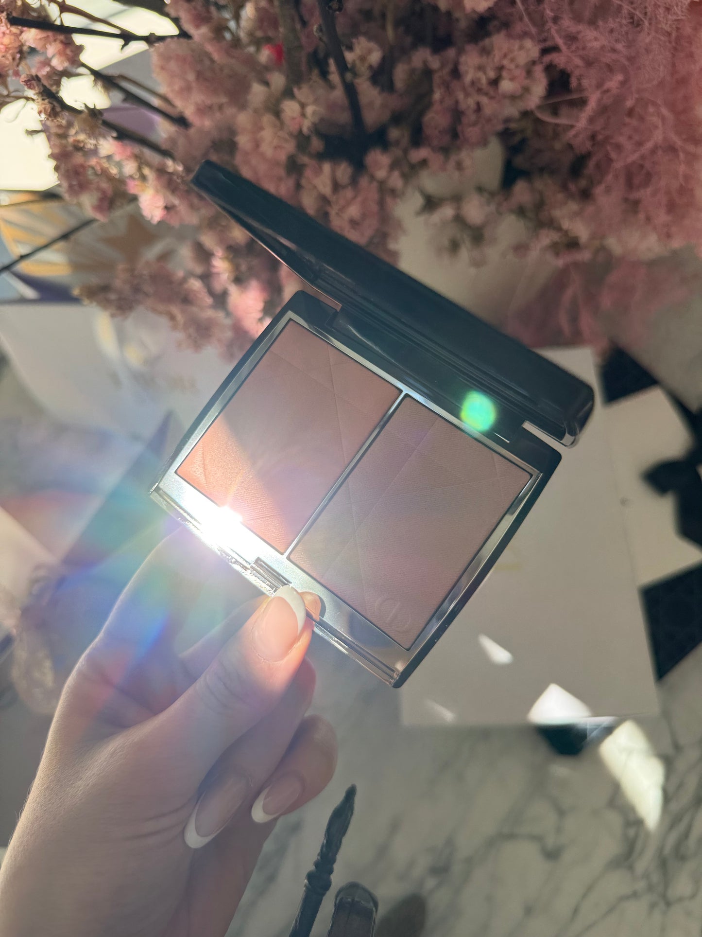 DIOR Rouge Blush Colour & Glow (287)
Multi-Use Face Palette – Color and Highlighter Duo