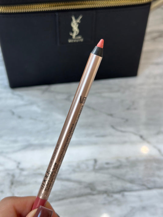 LANCÔME Idôle Lip Shaper
Creamy Matte Lip Liner (30)