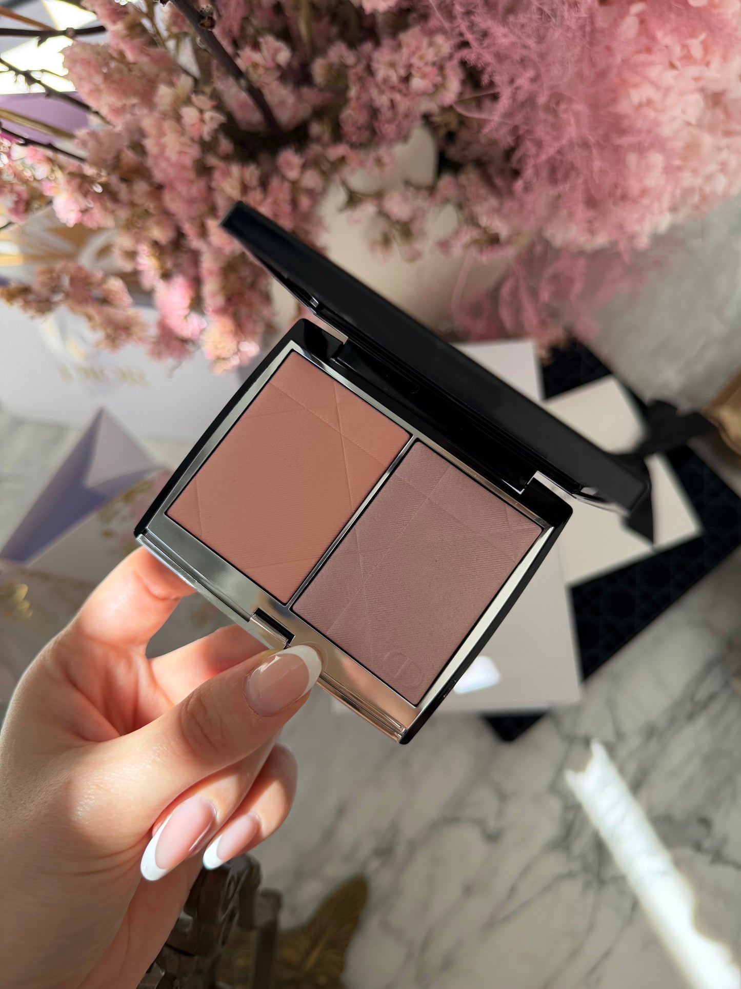 DIOR Rouge Blush Colour & Glow (287)
Multi-Use Face Palette – Color and Highlighter Duo