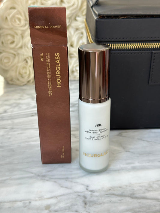 HOURGLASS Veil™ Mineral Primer SPF15
