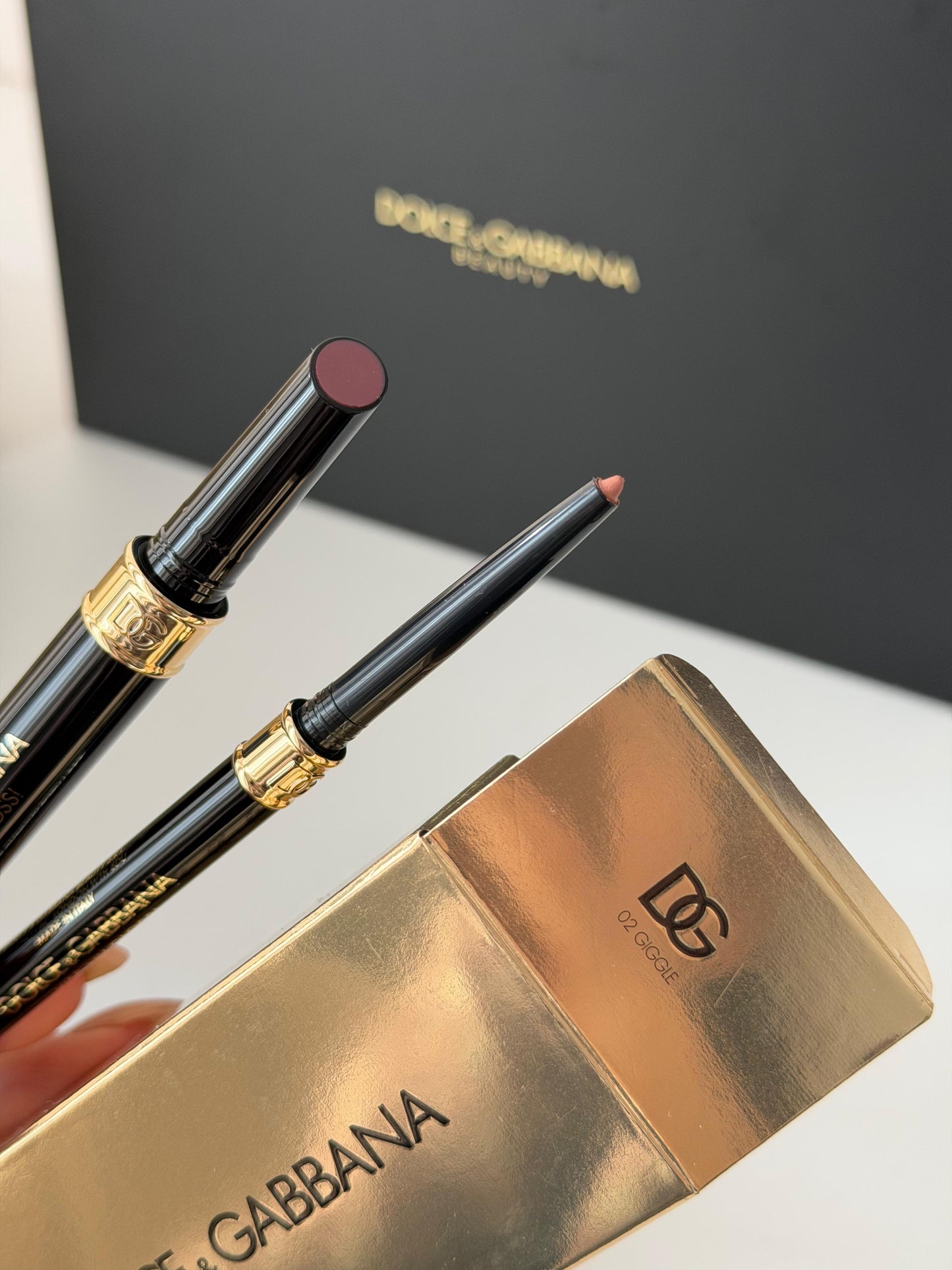 DOLCE&GABBANA Kiss My Gloss!
4D Gloss Stick & Lip Liner Duo (02)