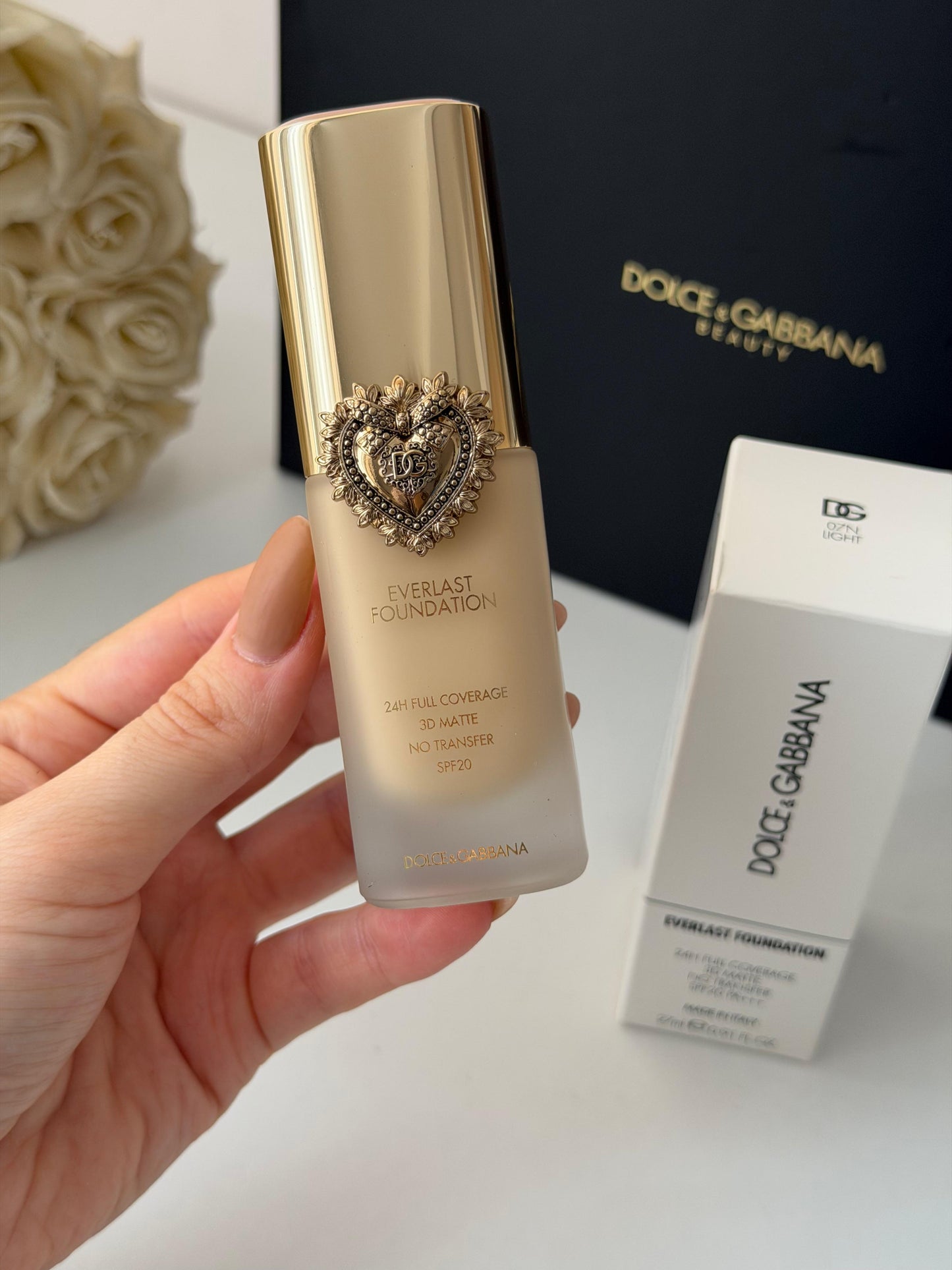 DOLCE&GABBANA Everlast Foundation (07N)
24H Full Coverage, 3D Matte, No Transfer SPF20