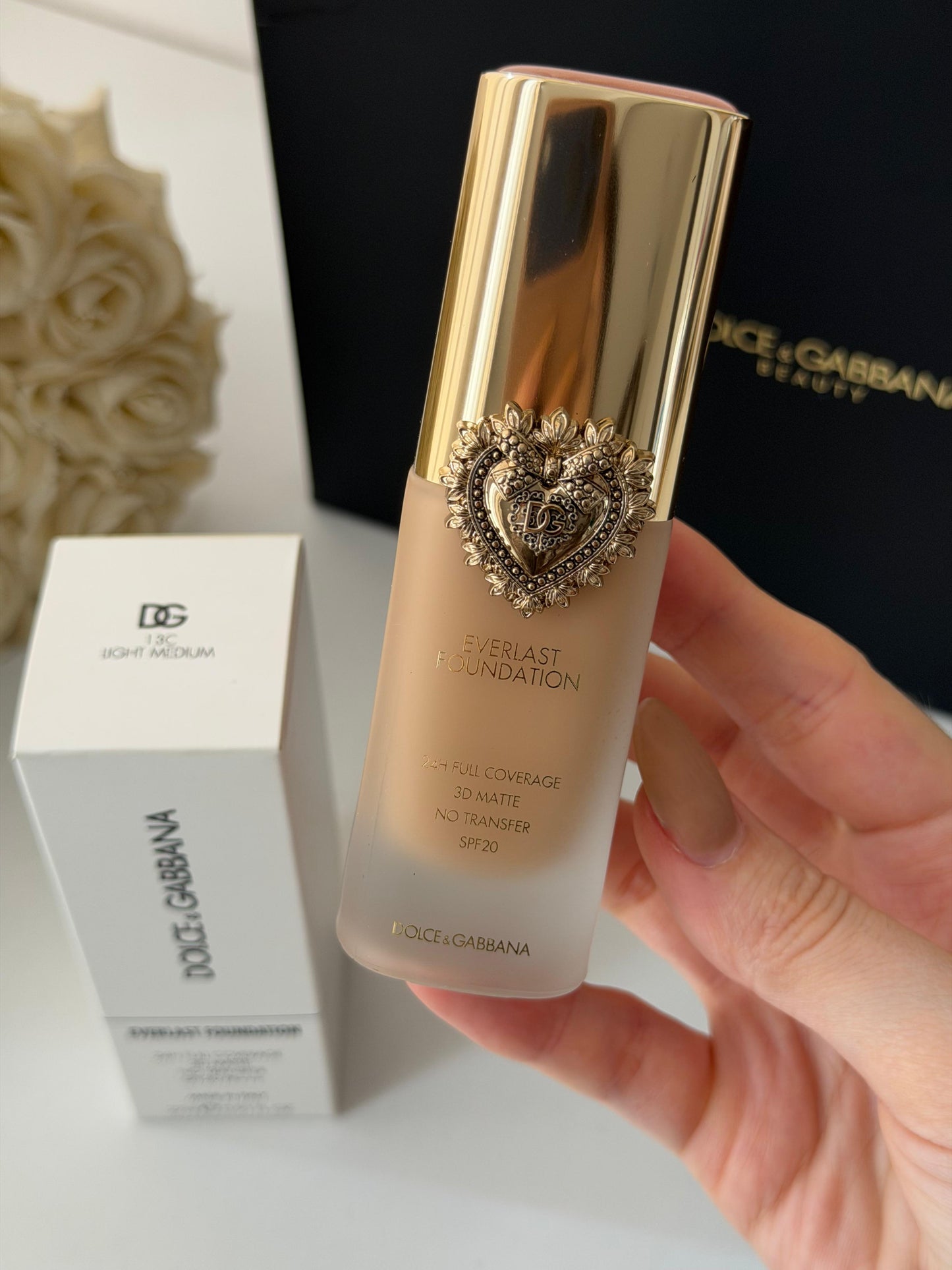 DOLCE&GABBANA Everlast Foundation (13C)
24H Full Coverage, 3D Matte, No Transfer SPF20