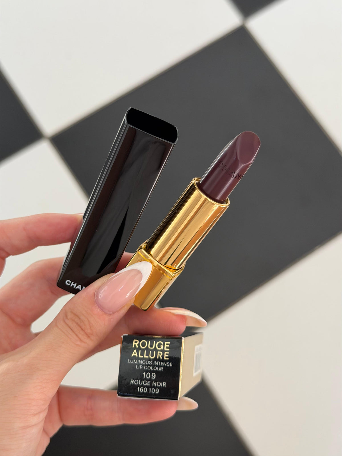 CHANEL Rouge Allure Luminous Intense Lip Colour (109)