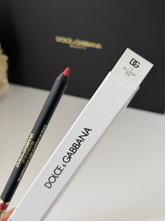 DOLCE&GABBANA My Lip Overliner
8H Lasting Easy Glide Sculpting Lip Pencil (13)