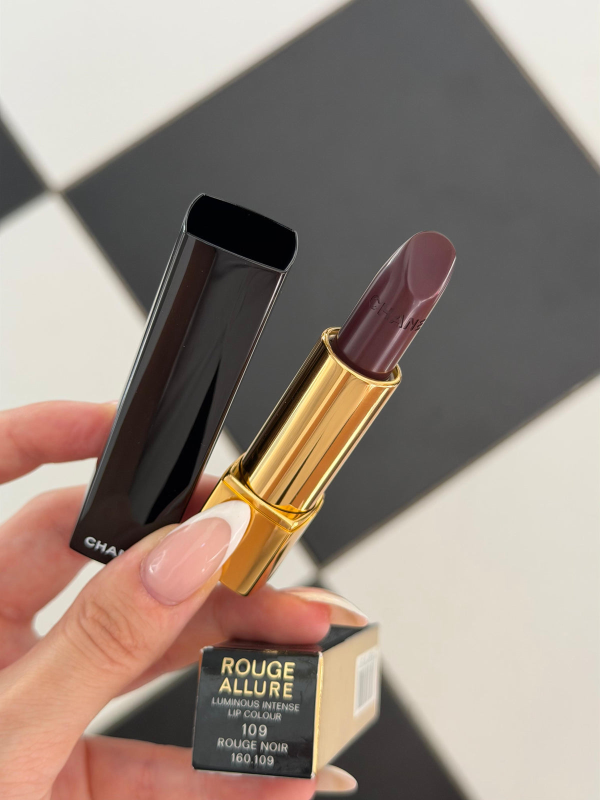 CHANEL Rouge Allure Luminous Intense Lip Colour (109)
