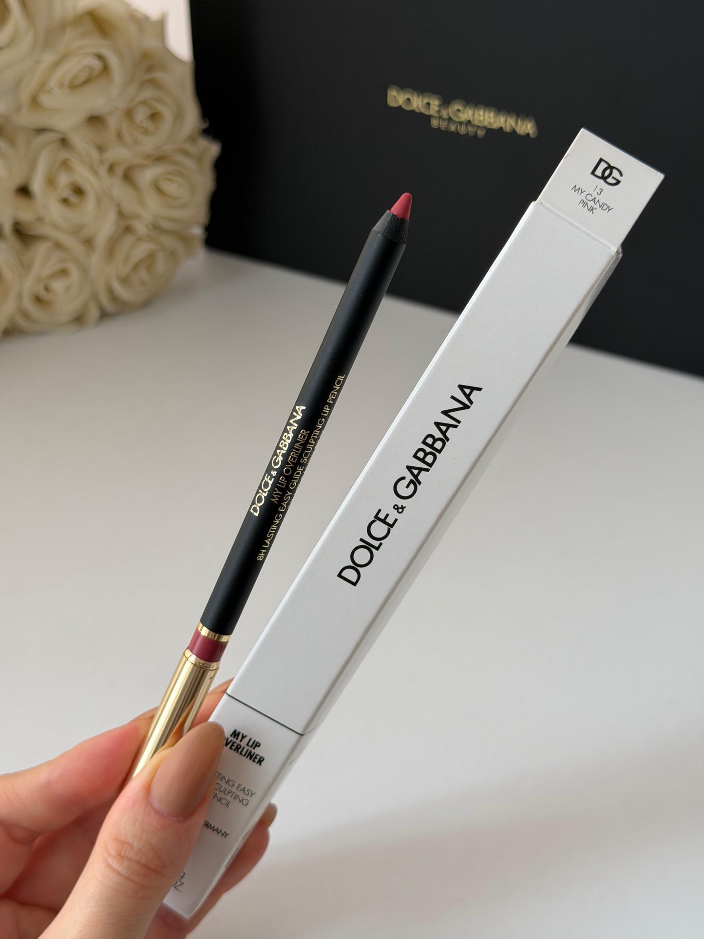 DOLCE&GABBANA My Lip Overliner
8H Lasting Easy Glide Sculpting Lip Pencil (13)