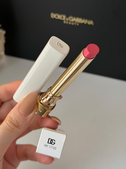 DOLCE&GABBANA My Juicy Sheer Lipstick - My 17.02
Instant Shine & Hydration Lip Stylo