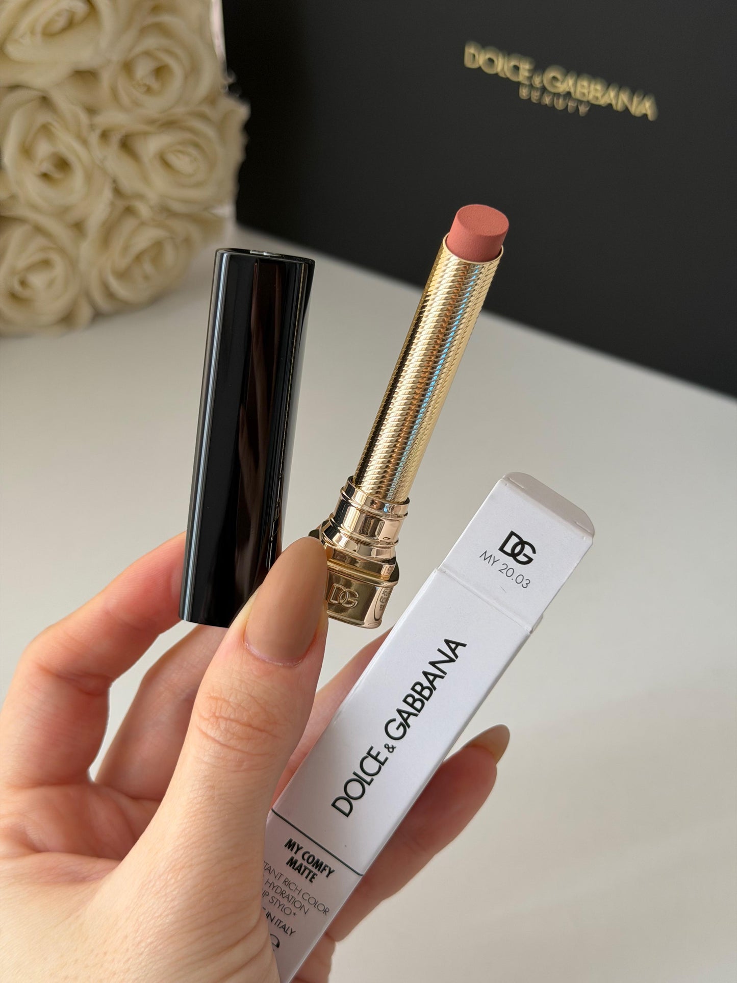 DOLCE&GABBANA My Comfy Matte Lipstick - My 20.03
Instant Rich Color & Hydration Lip Stylo