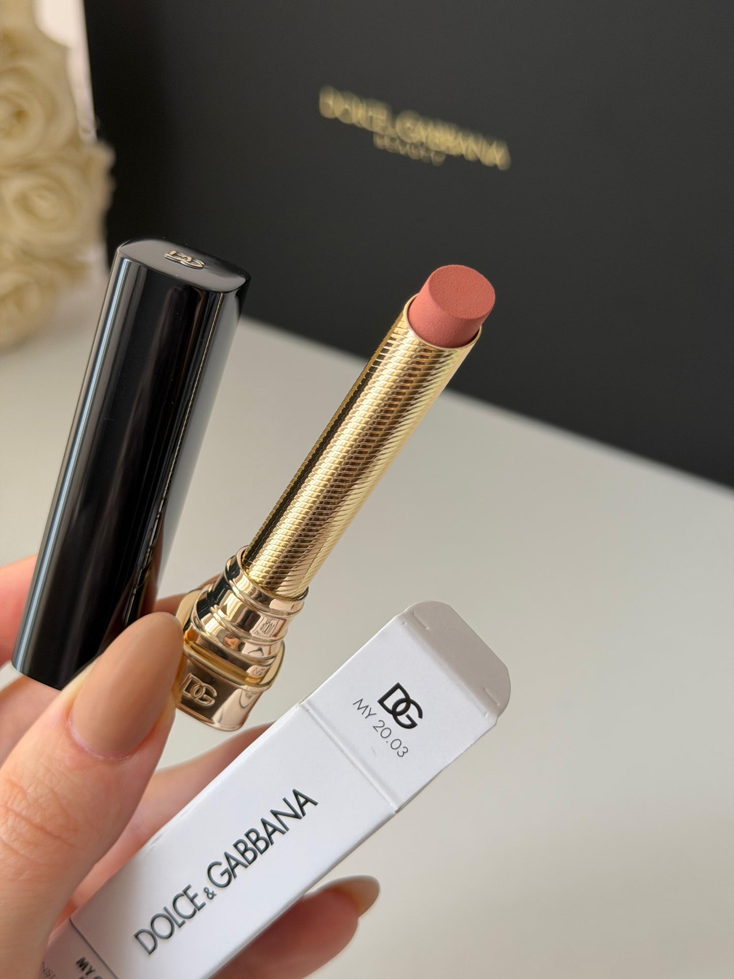 DOLCE&GABBANA My Comfy Matte Lipstick - My 20.03
Instant Rich Color & Hydration Lip Stylo