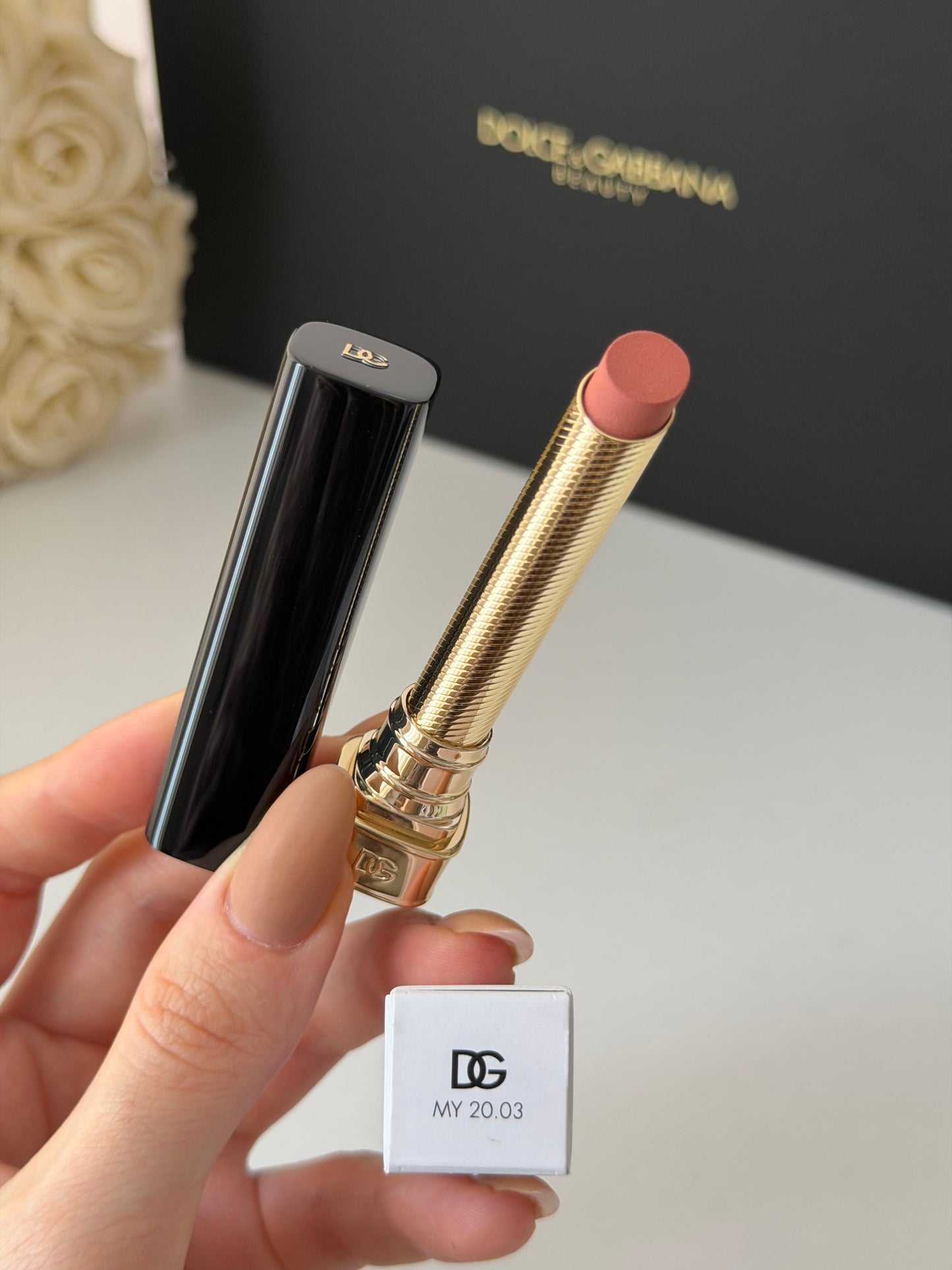 DOLCE&GABBANA My Comfy Matte Lipstick - My 20.03
Instant Rich Color & Hydration Lip Stylo