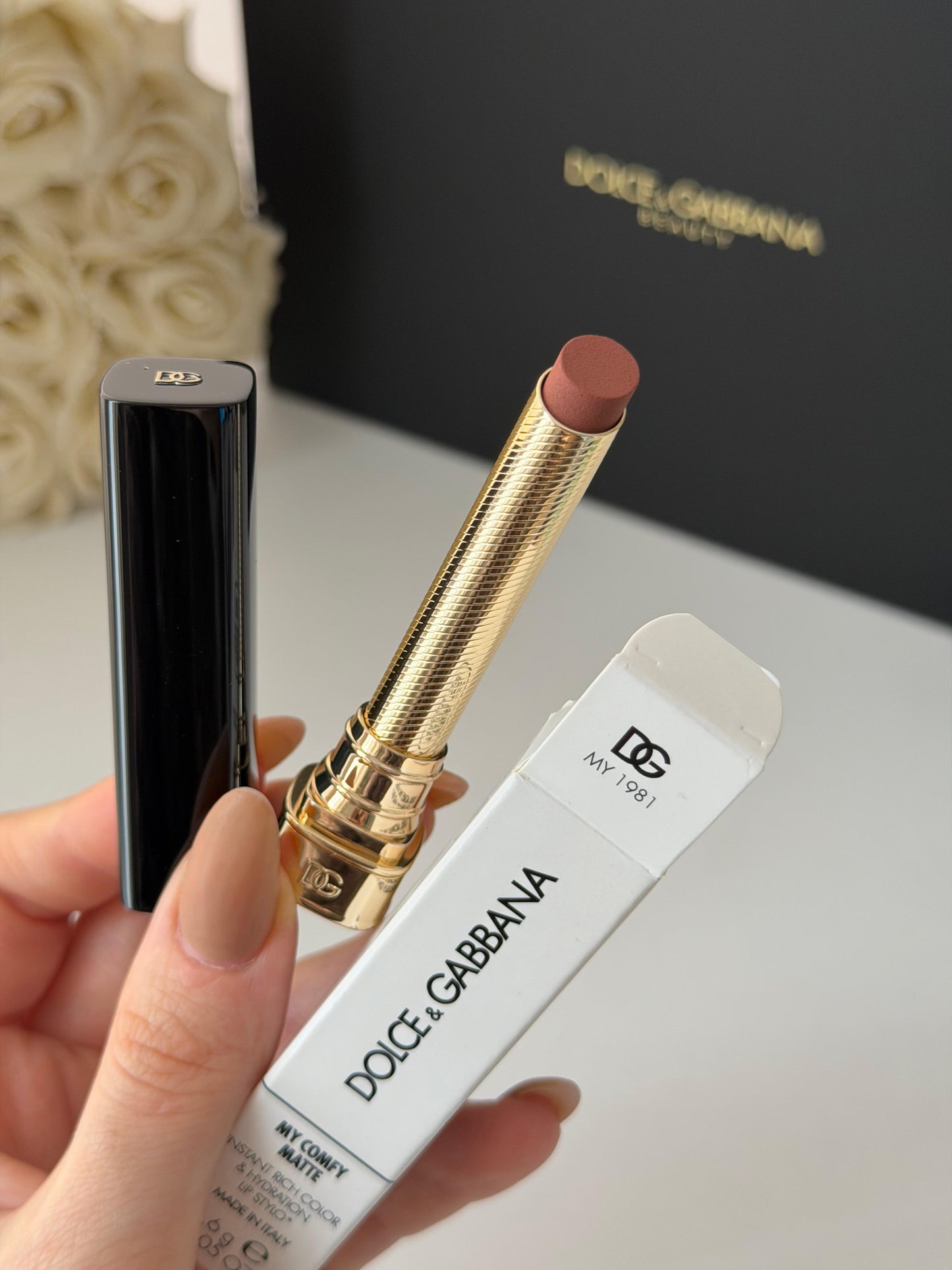 DOLCE&GABBANA My Comfy Matte Lipstick - My 1981
Instant Rich Color & Hydration Lip Stylo
