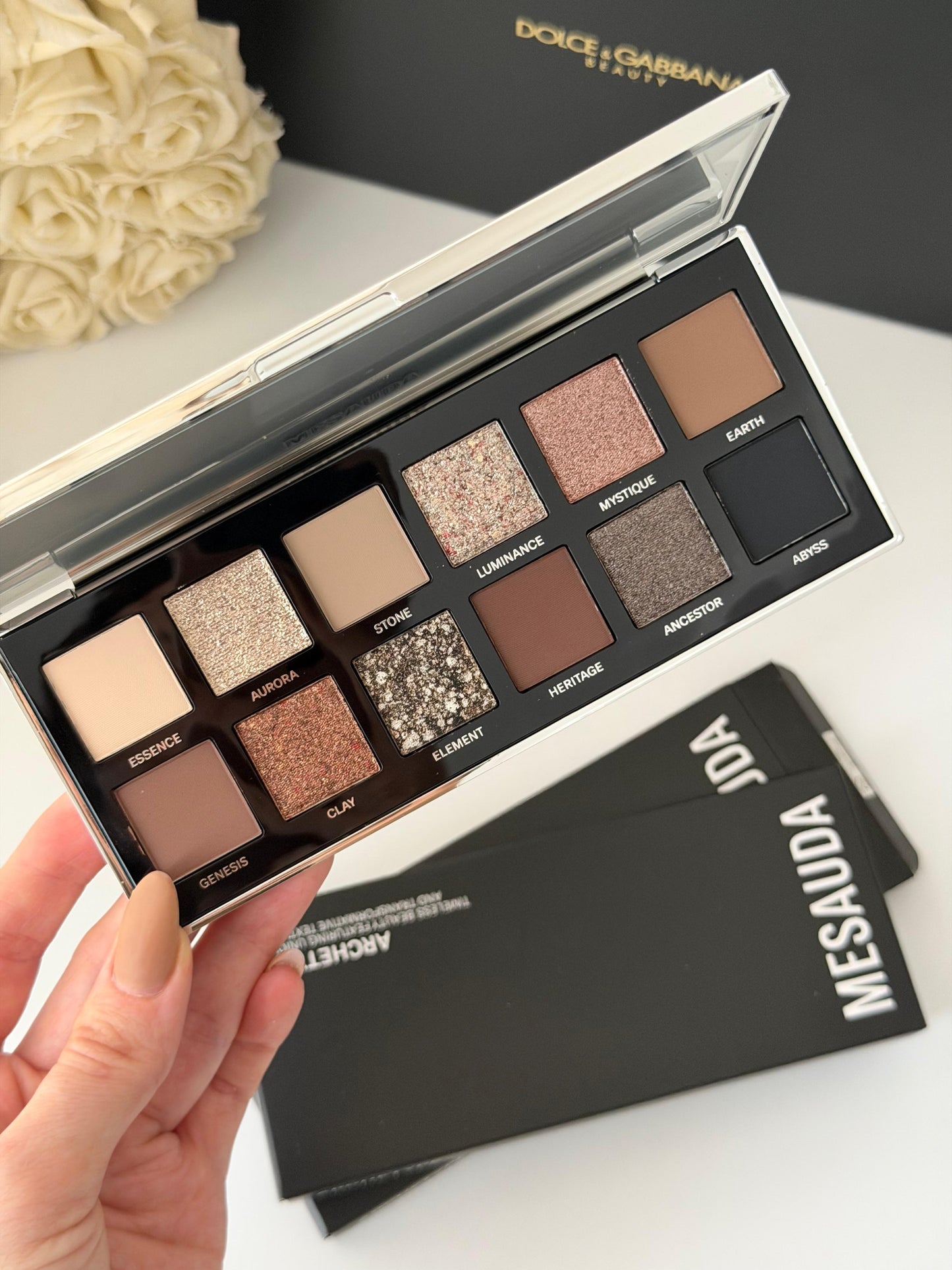 MESAUDA Archetype Eyeshadow (101) - Timeless Beauty Featuring Unique And Transformative Textures