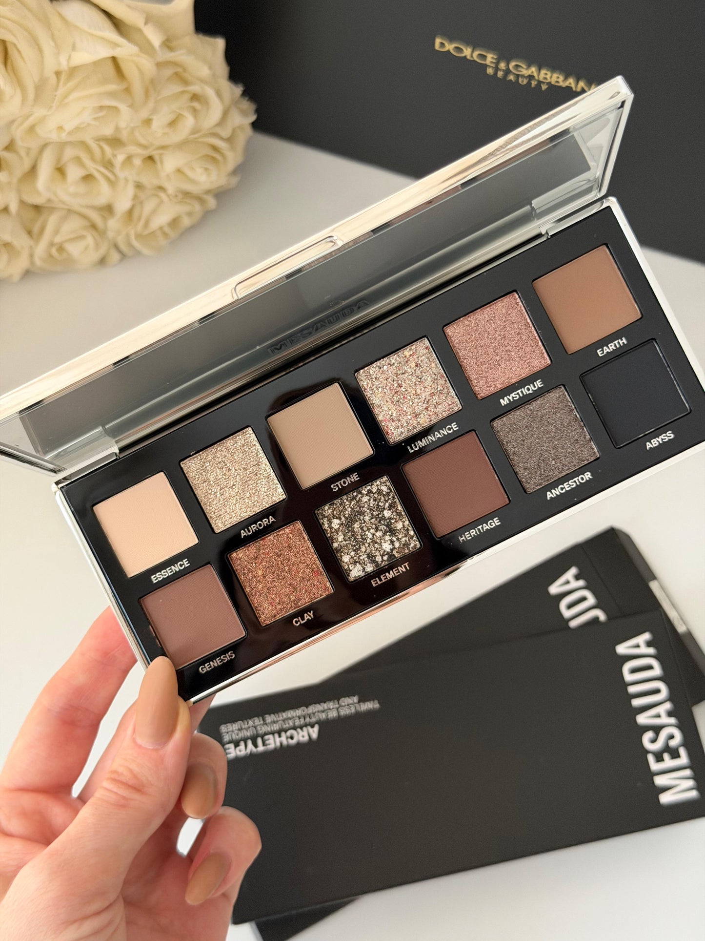 MESAUDA Archetype Eyeshadow (101) - Timeless Beauty Featuring Unique And Transformative Textures