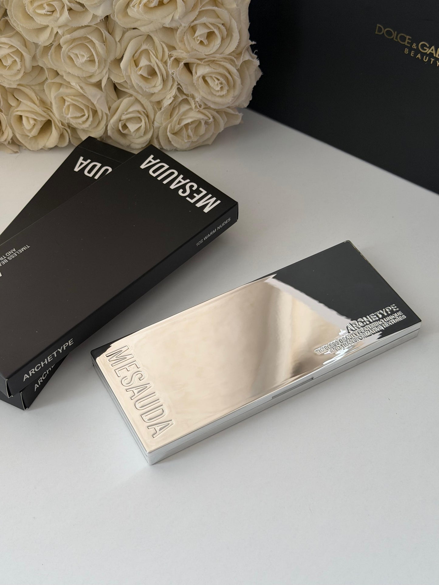 MESAUDA Archetype Eyeshadow (101) - Timeless Beauty Featuring Unique And Transformative Textures