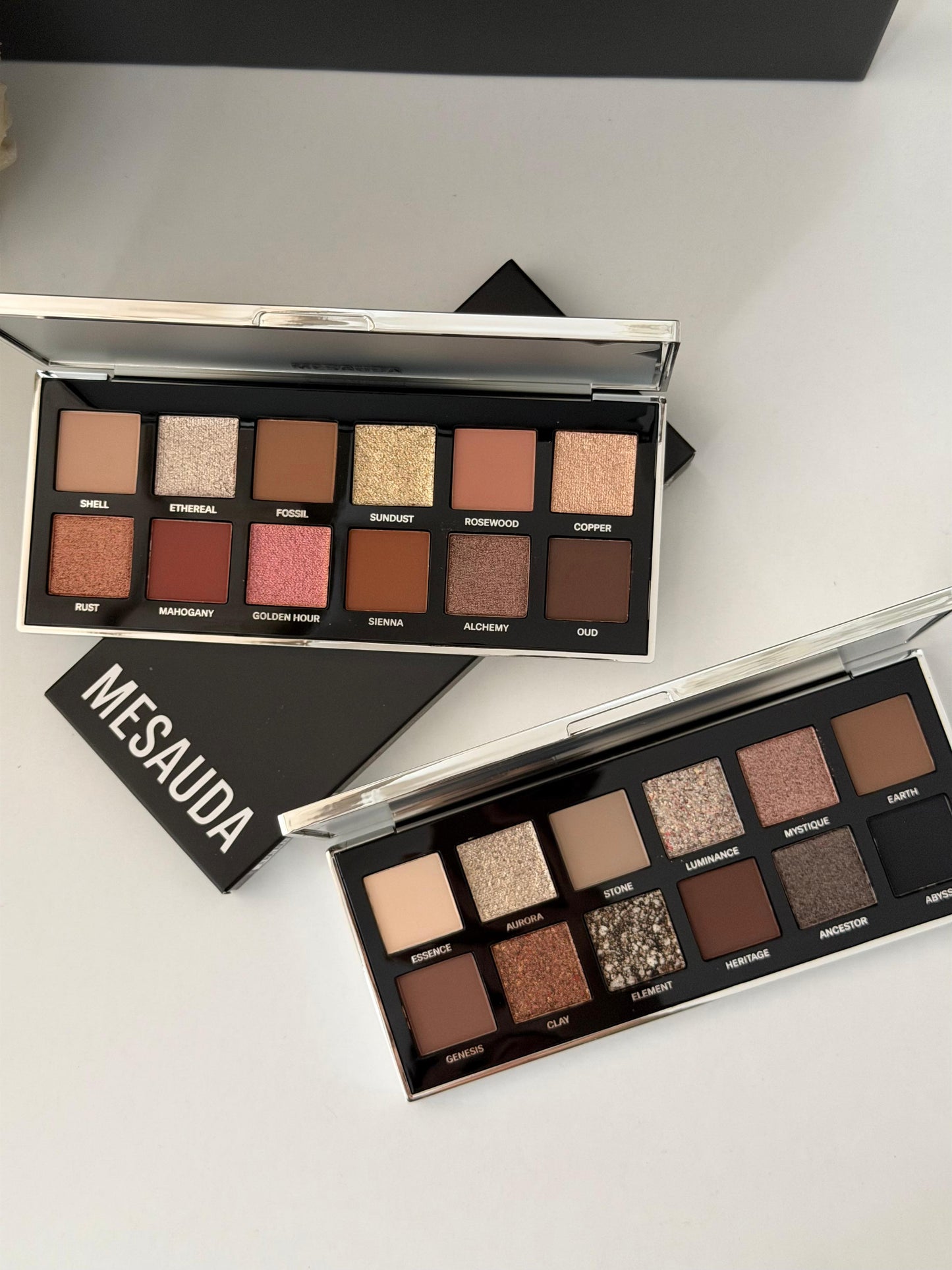 MESAUDA Archetype Eyeshadow (102) - Timeless Beauty Featuring Unique And Transformative Textures