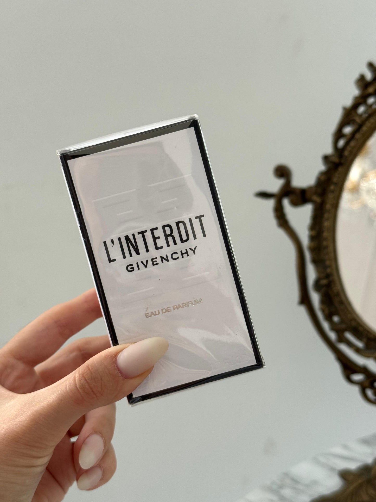 GIVENCHY L'Interdit
Eau de Parfum
Floral, Woody