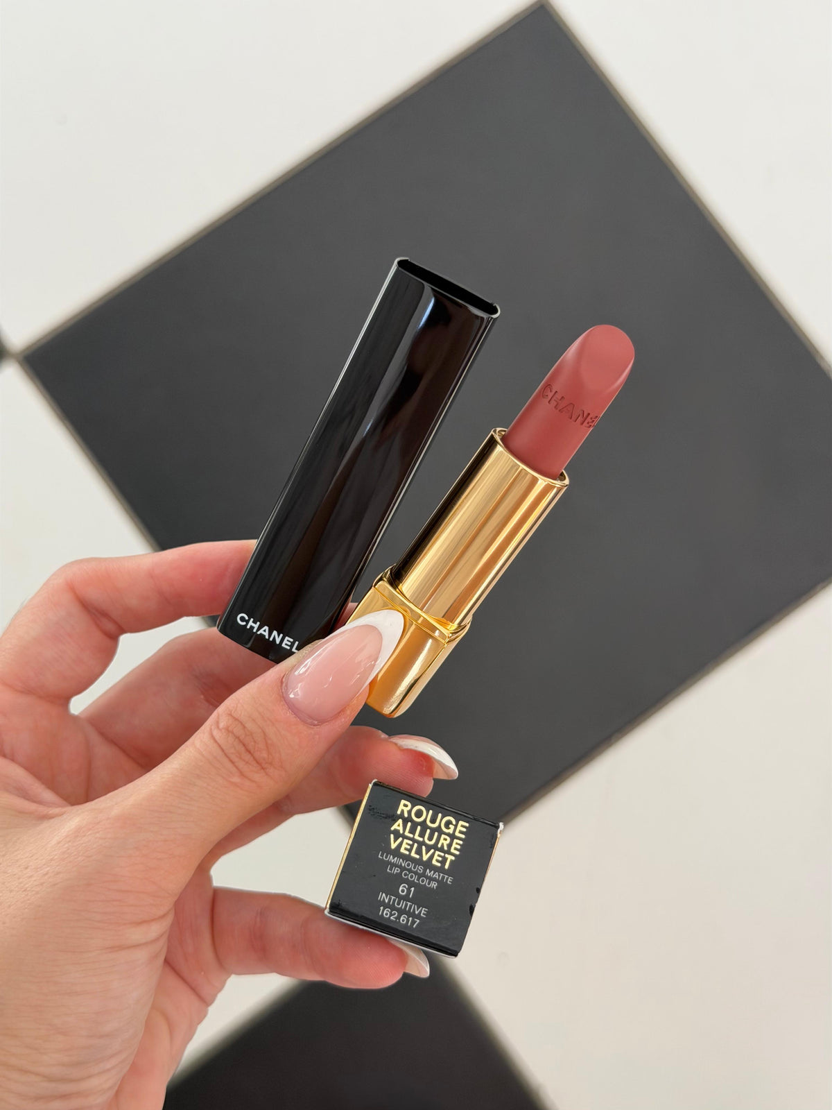 CHANEL Rouge Allure Velvet (61)
Luminous Matte Lipstick